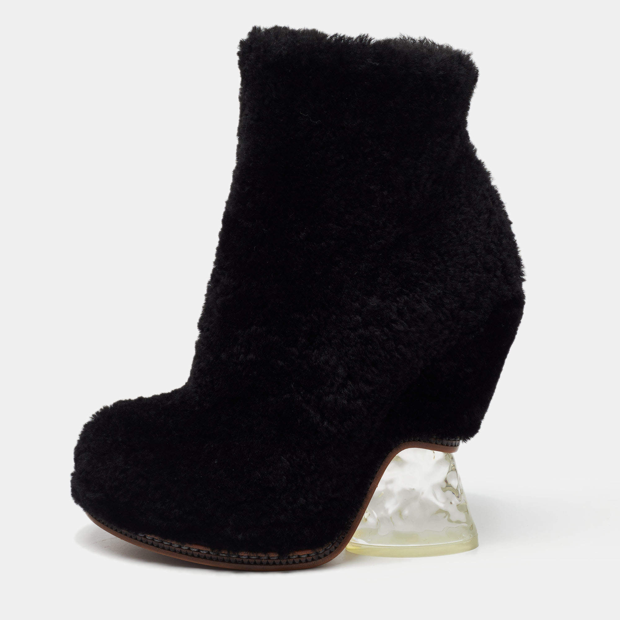 luxury-women-fendi-new-shoes-