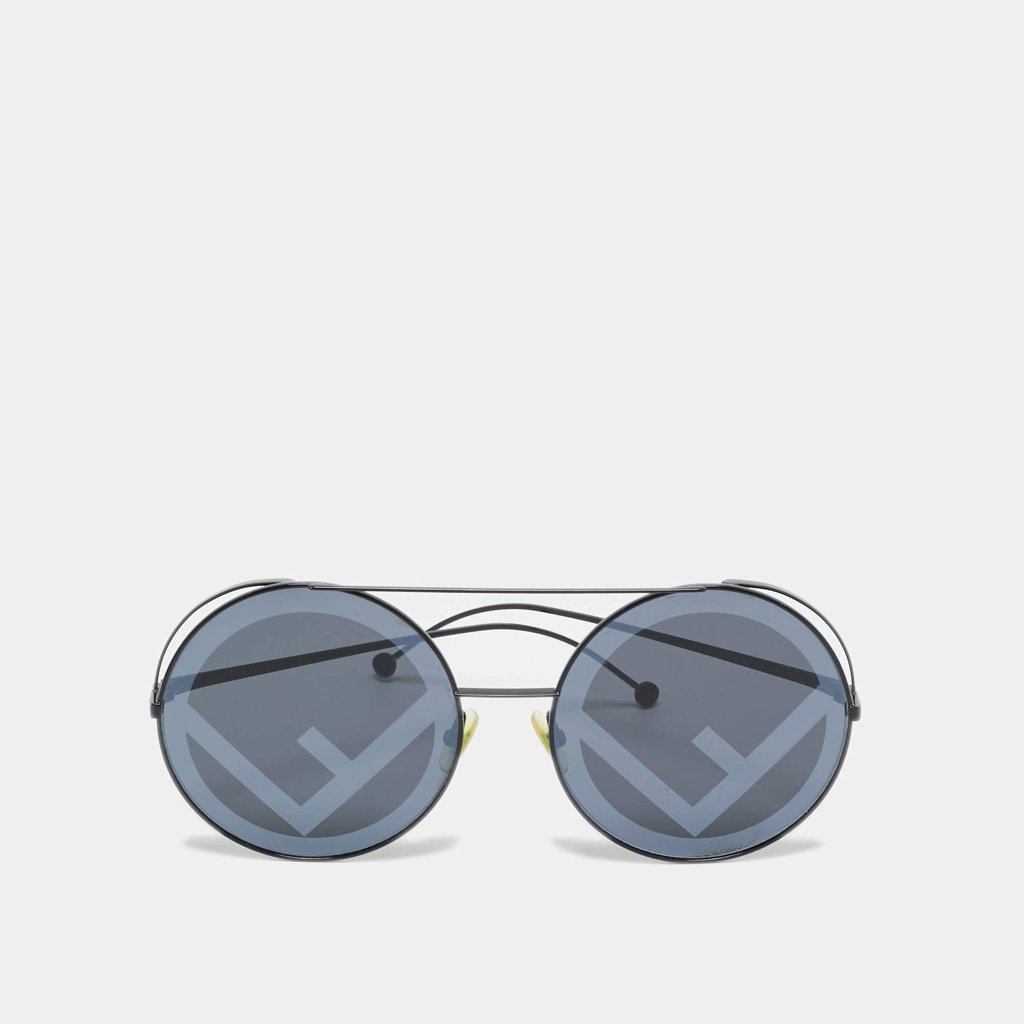 مملوكة مسبقًا Fendi Black FF0285/S Round Sunglasses