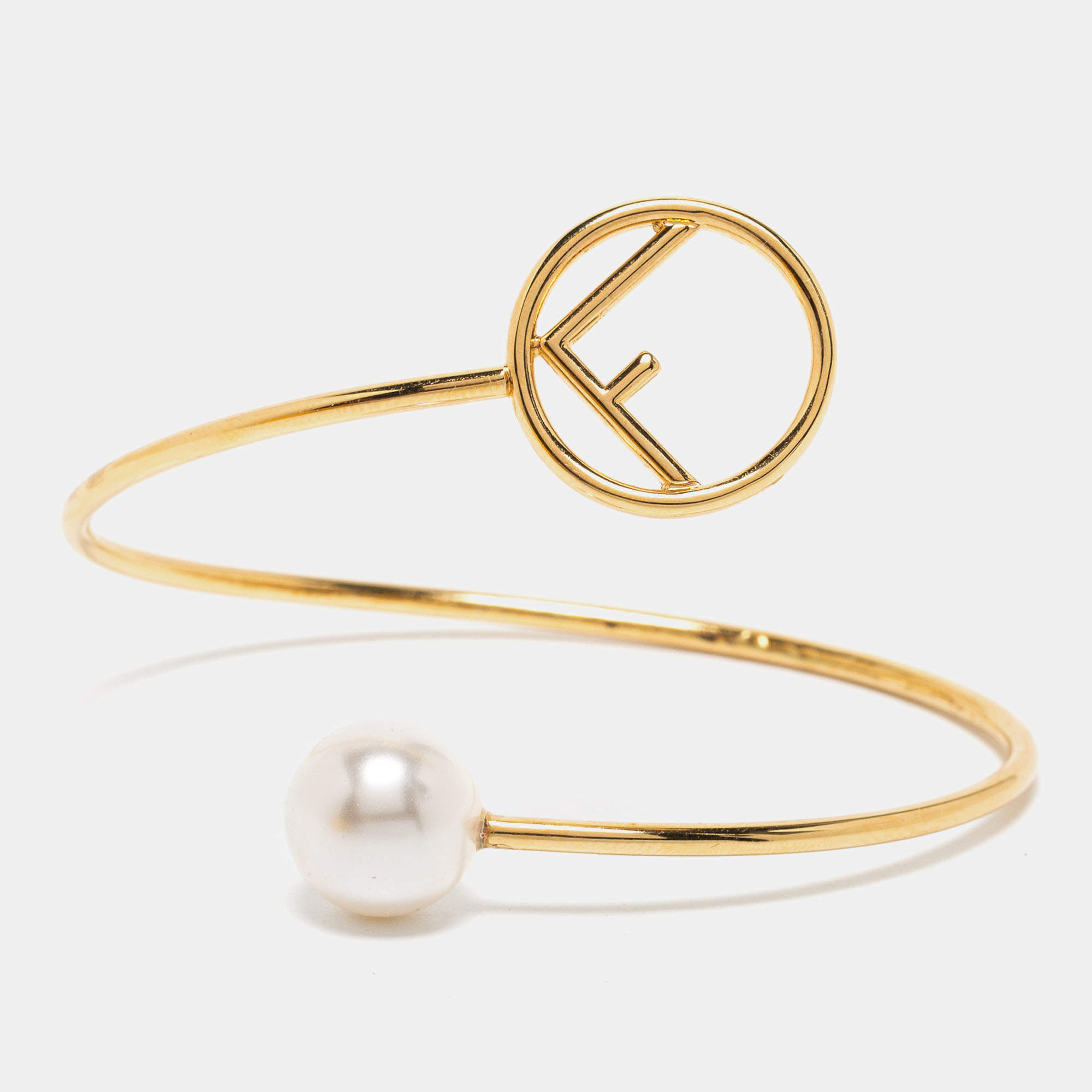مملوكة مسبقًا Fendi F is Fendi Faux Pearl Gold Tone Cuff Bracelet