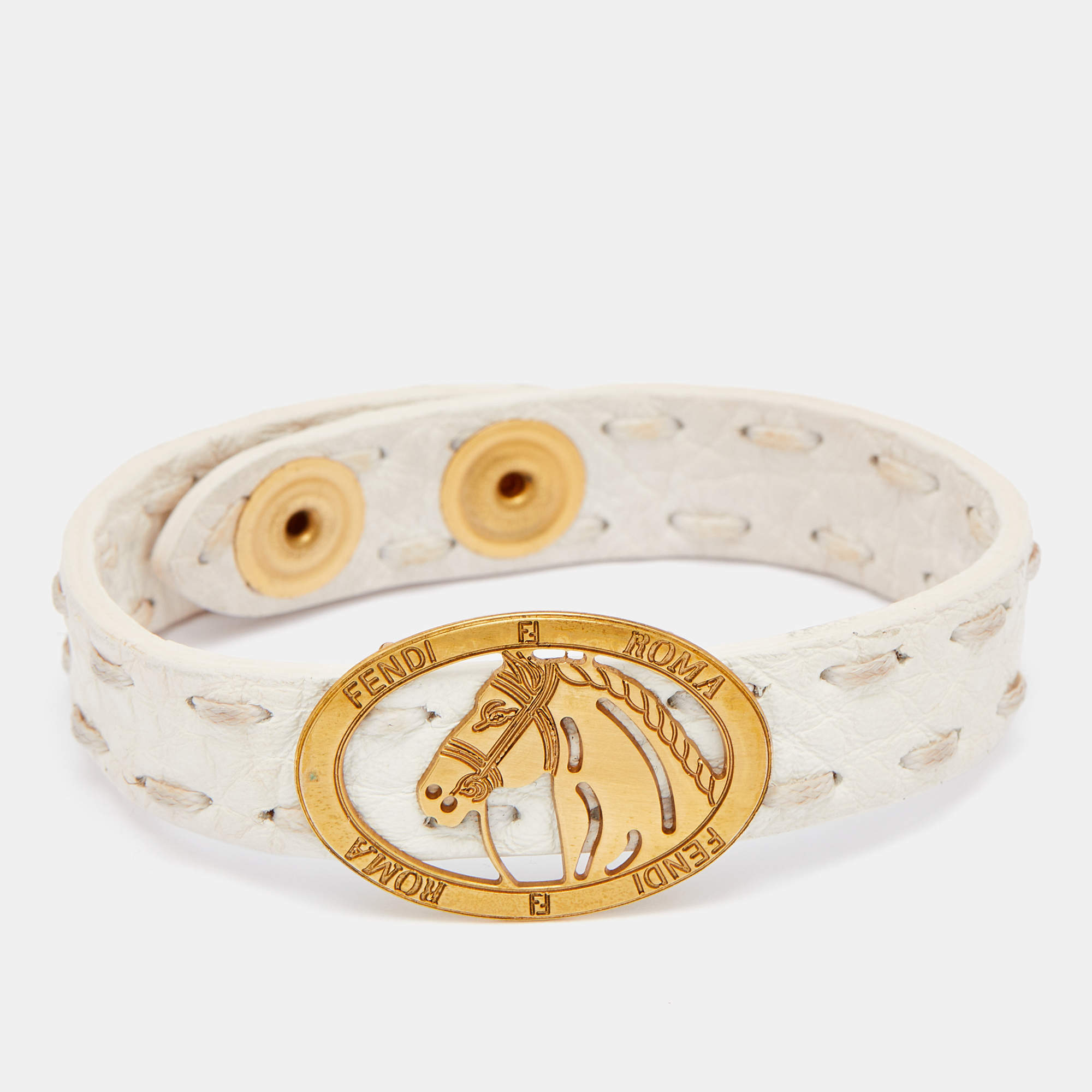 مملوكة مسبقًا Fendi White Leather Selleria Horse Motif Wrap Bracelet