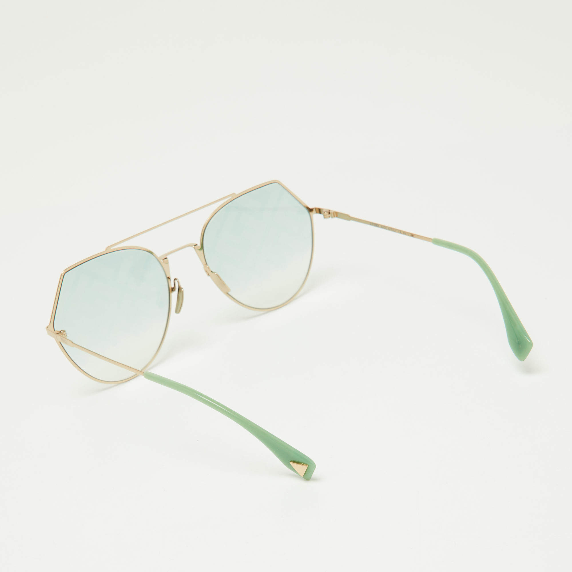 Pre Owned Fendi Gold Tone/Green Gradient FF0194/S Geometric Sunglasses