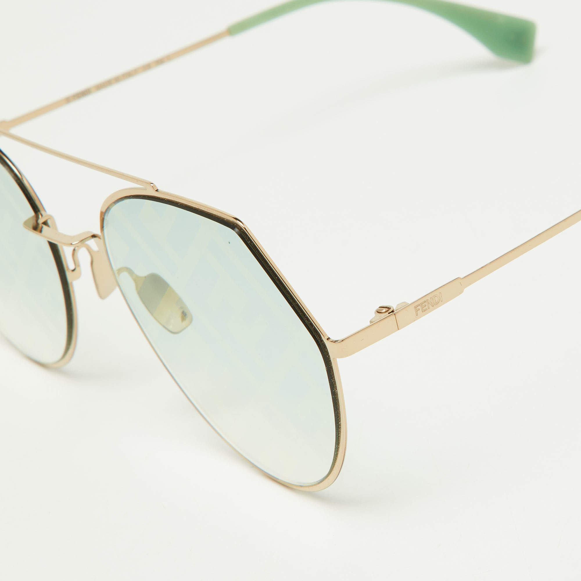 Pre Owned Fendi Gold Tone/Green Gradient FF0194/S Geometric Sunglasses