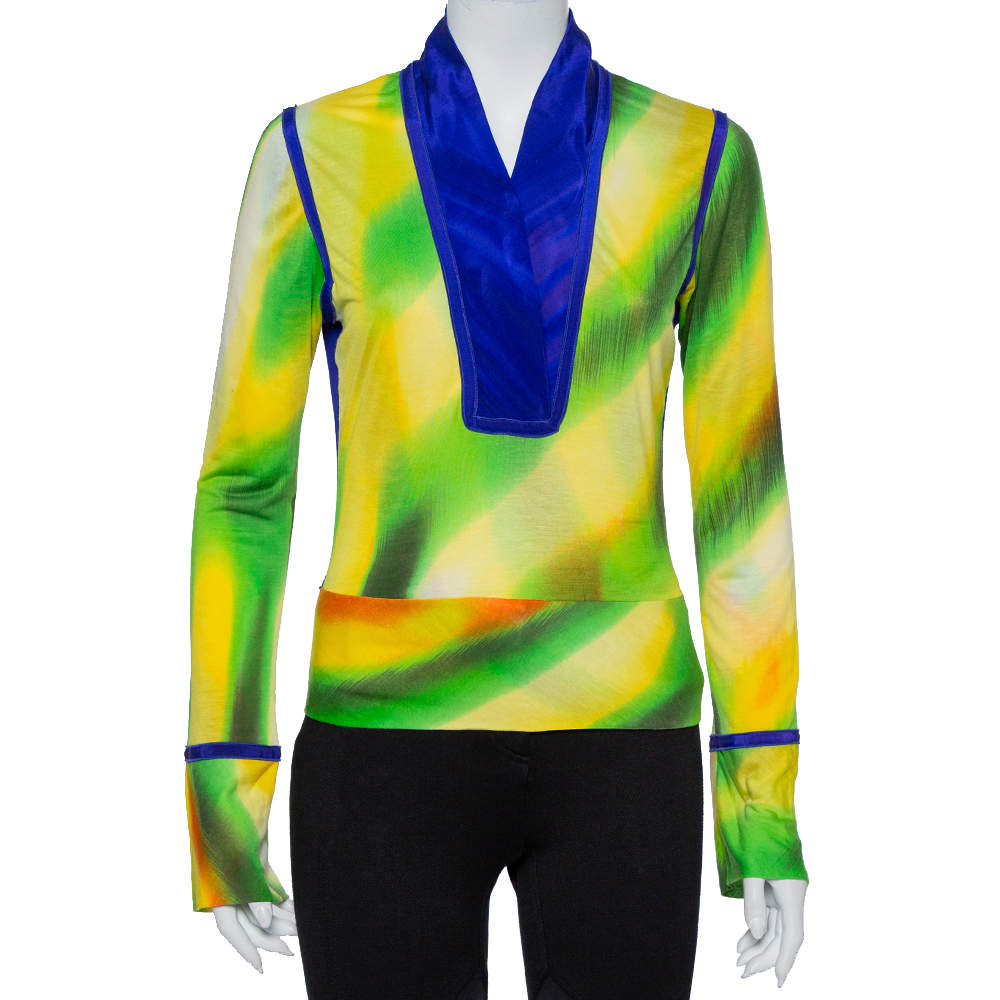 مملوكة مسبقًا توب فندي رقبة حرف في تريكو مودال متعدد الألوان مقاس متوسط