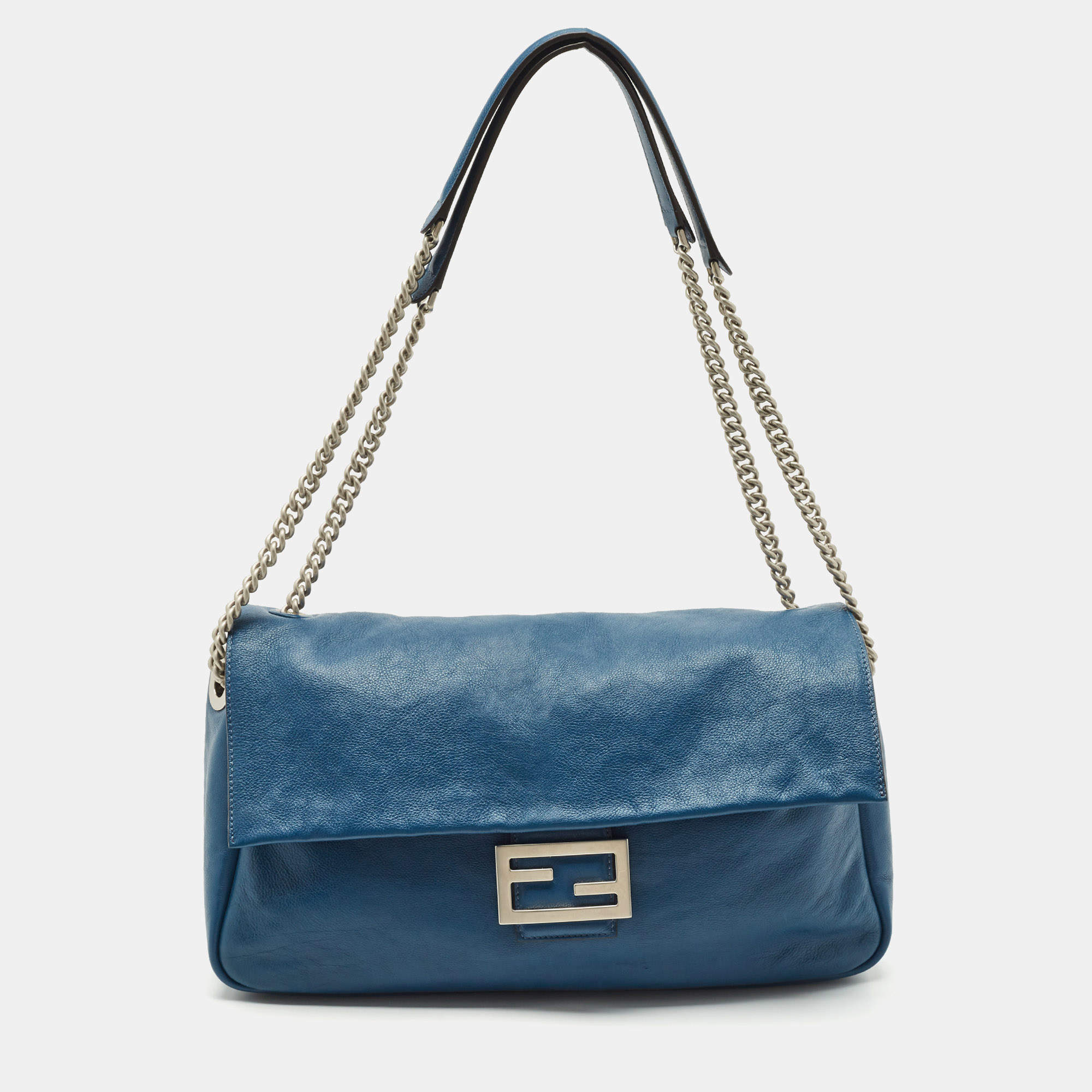 مملوكة مسبقًا Fendi Blue Leather Large Baguette Chain Shoulder Bag