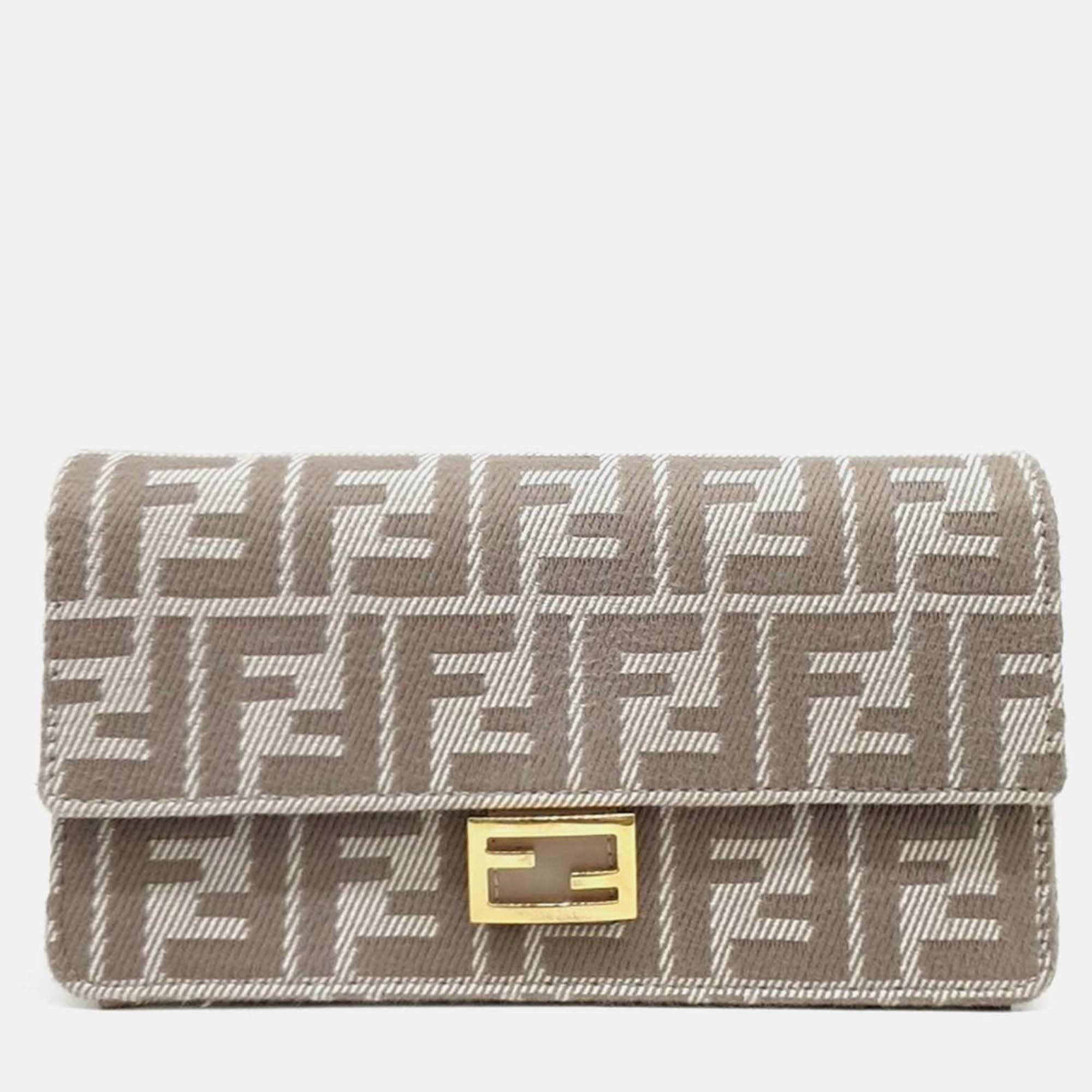 Pre Owned Fendi Beige Fabric Wallet-on-Chain Crossbody and Shoulder Bag