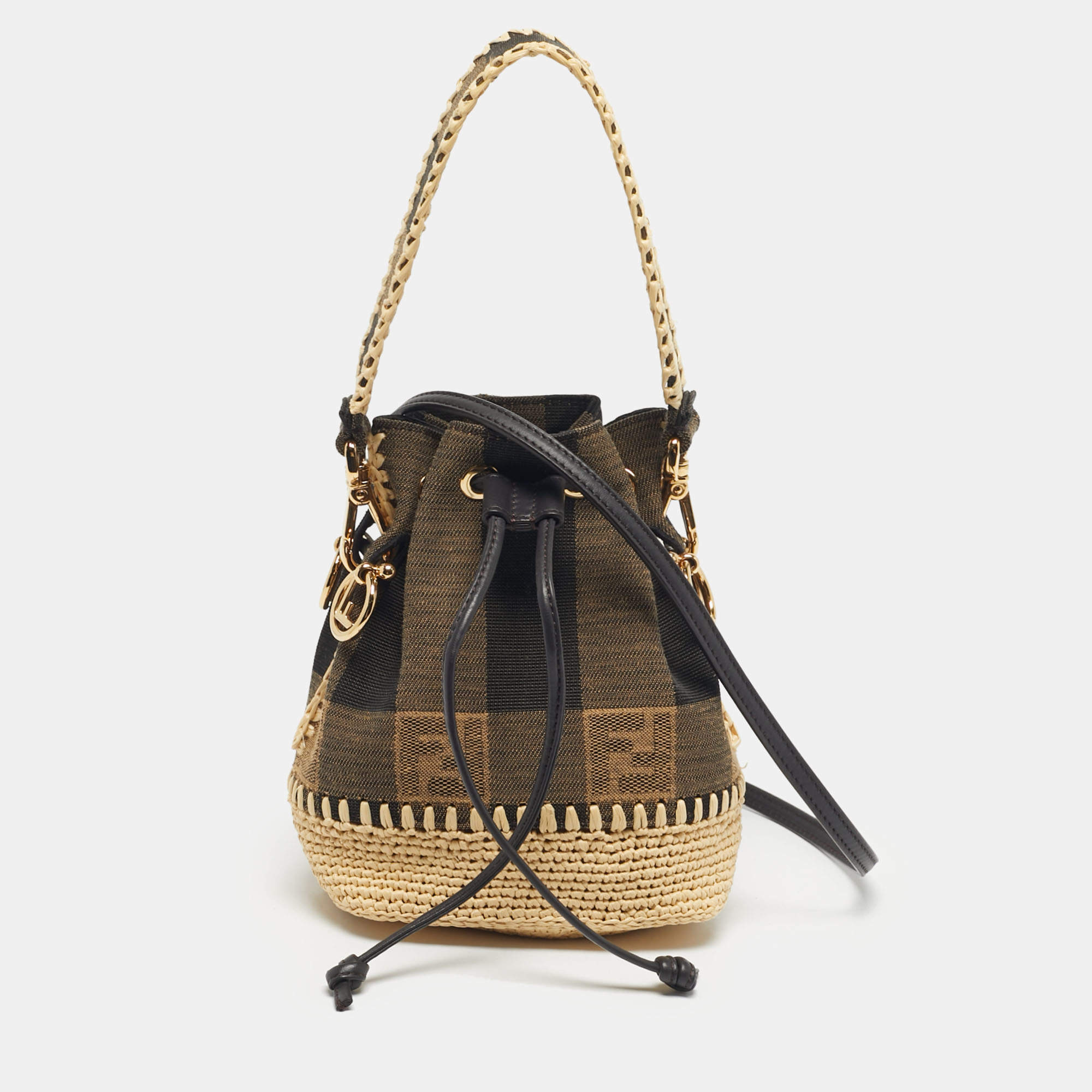 مملوكة مسبقًا حقيبة دلو صغيرة فاندي قماش ثلاثي الألوان ورافيا مون تريزور مع حبل ربط