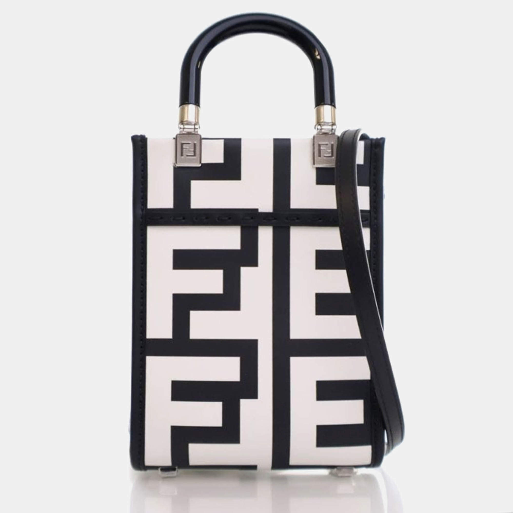 مملوكة مسبقًا Fendi x Marc Jacobs Mini Vitello King Sunshine Shopper Tote