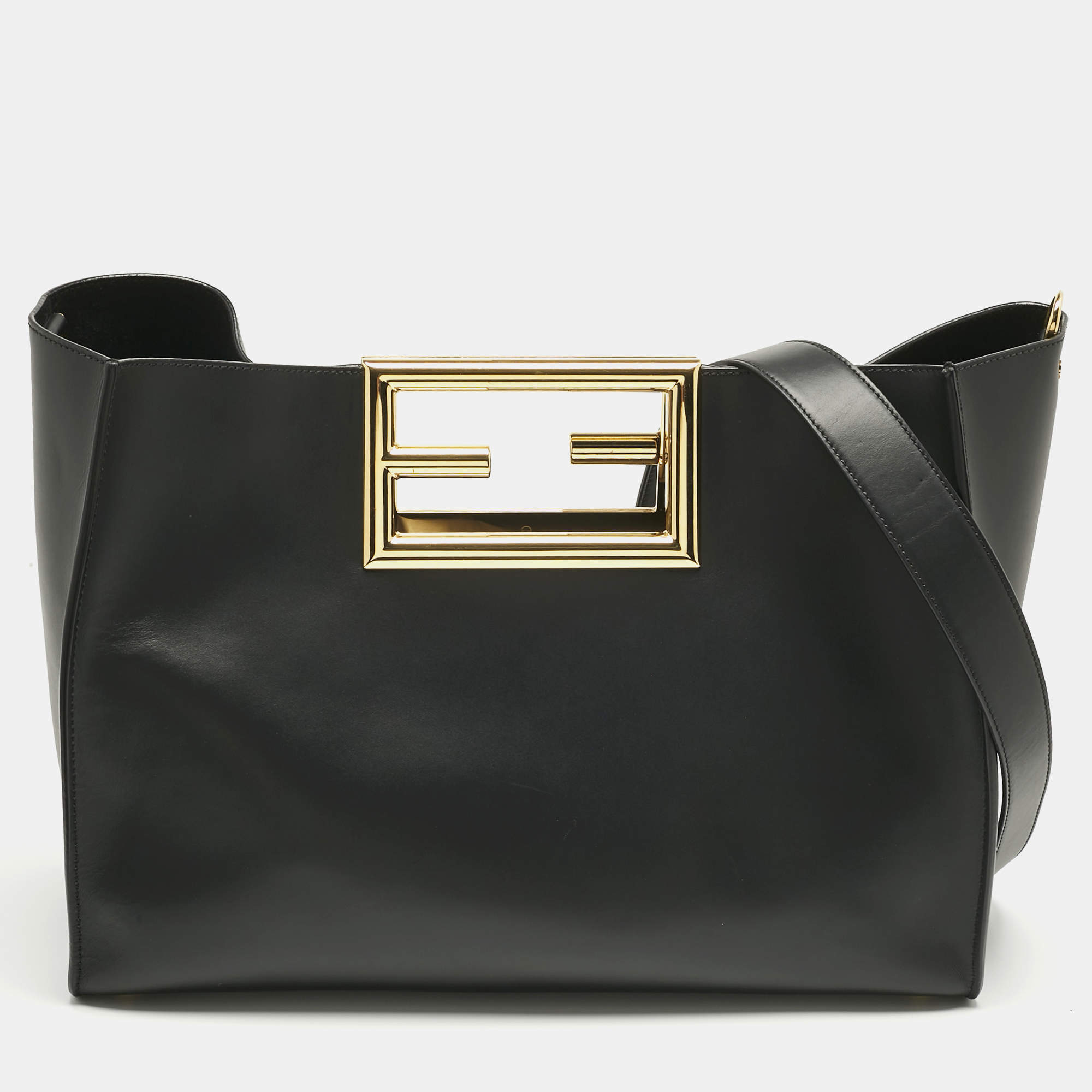 Pre Owned حقيبة يد فندي "واي" متوسطة جلد أسود