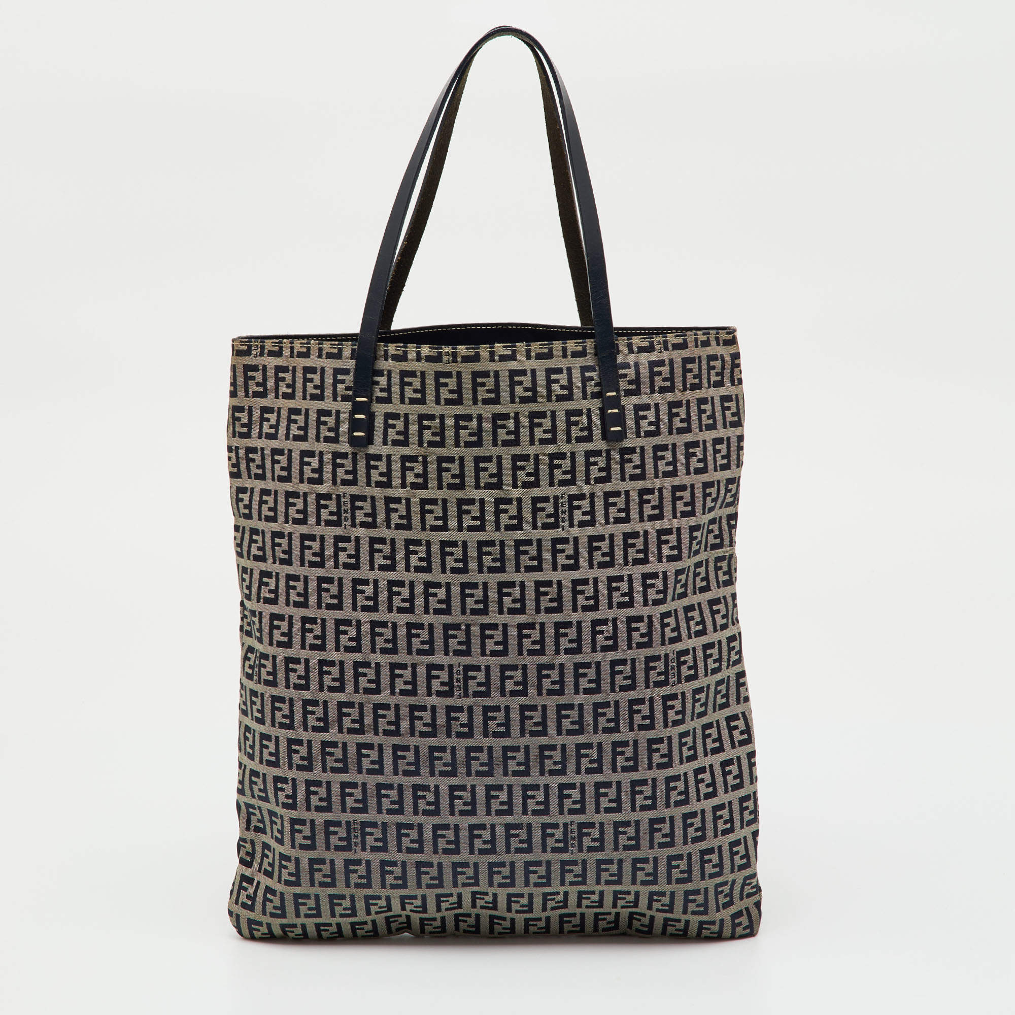 Pre Owned Fendi Navy Blue/Beige Zucchino Canvas and Leather Vintage Shopper Tote