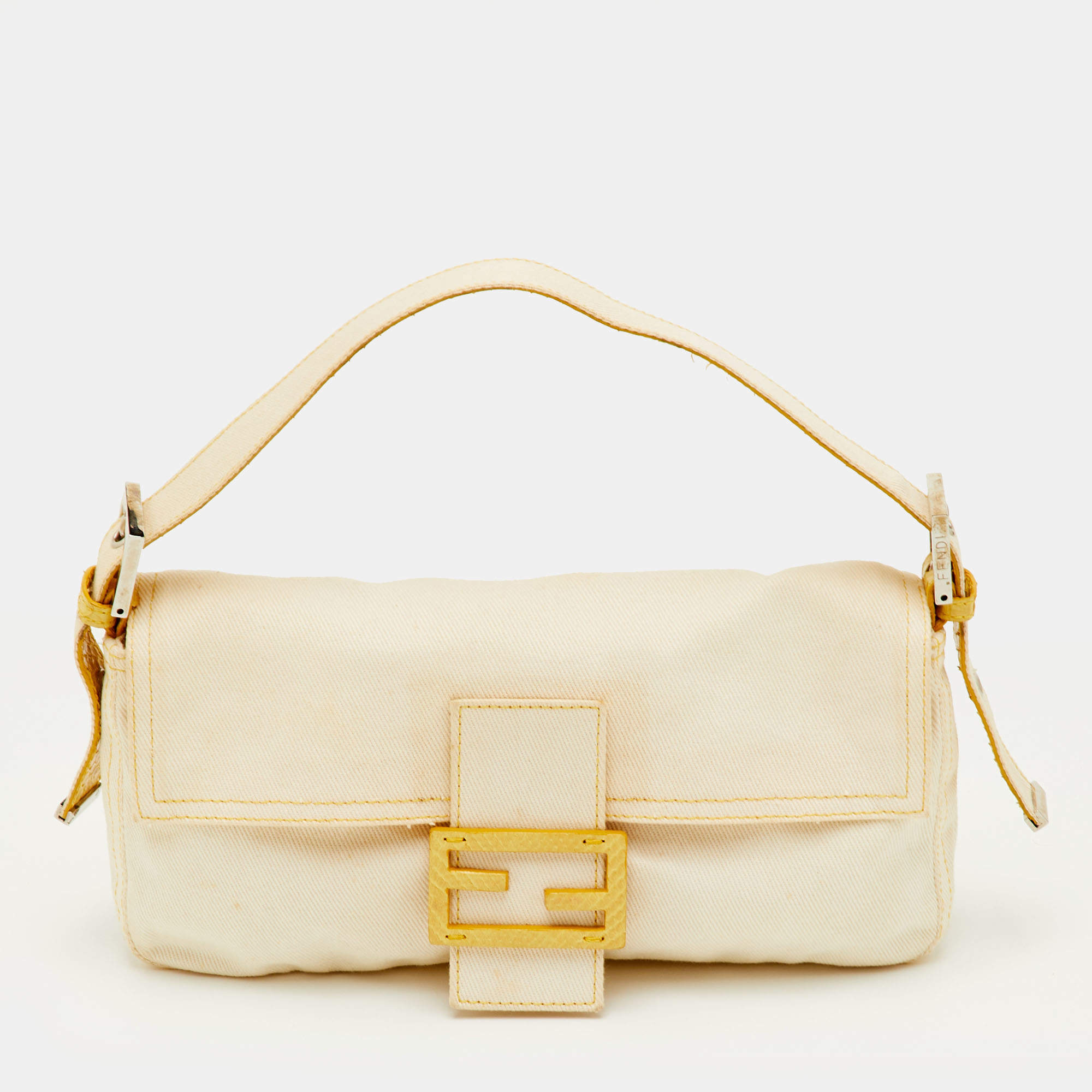 مملوكة مسبقًا Fendi Vintage Off White/Yellow Canvas and Python Trim Baguette