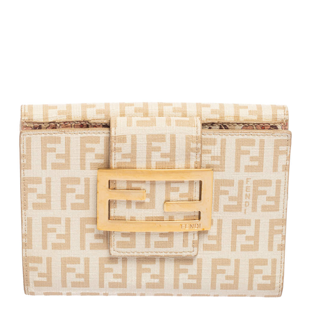 مملوكة مسبقًا Fendi Cream Zucchino Coated Canvas FF Flap Compact Wallet