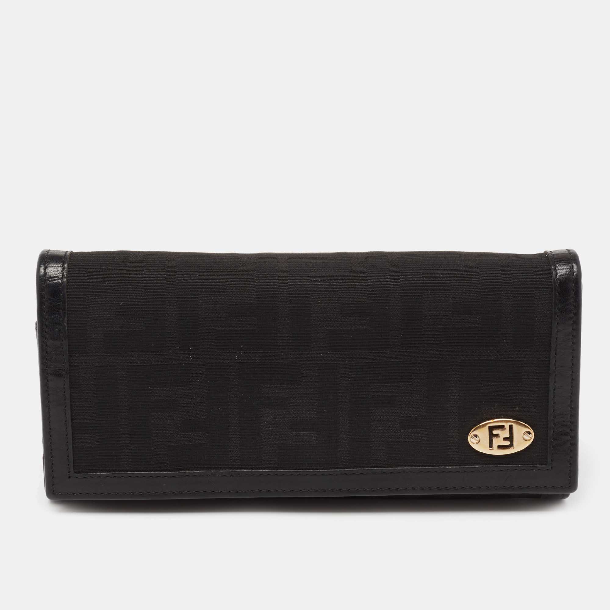 مملوكة مسبقًا Fendi Black Zucca Canvas and Leather FF Flap Continental Wallet