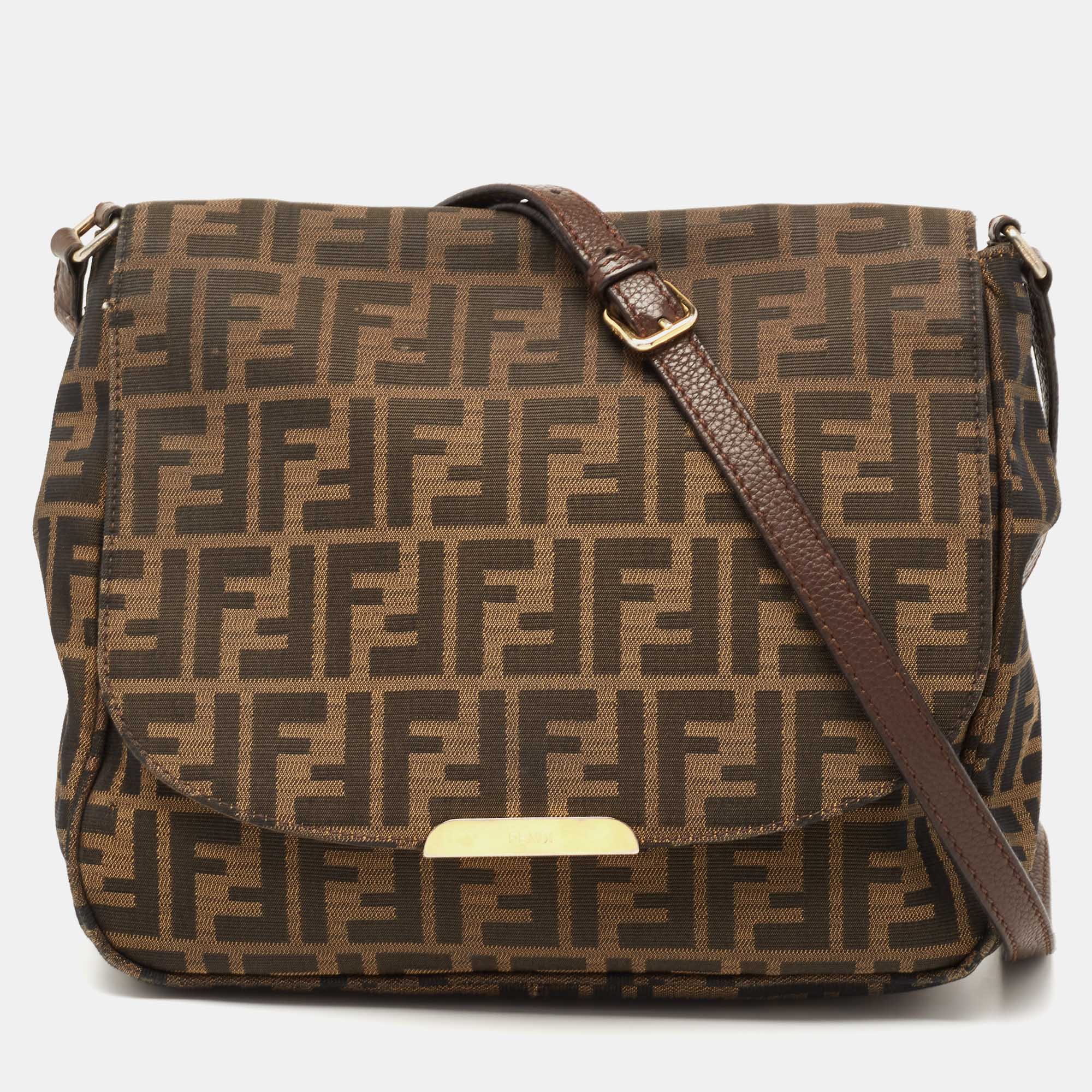 Pre Owned حقيبة كروس فندي جلد وكانفاس زوكا توباكو بقلاب