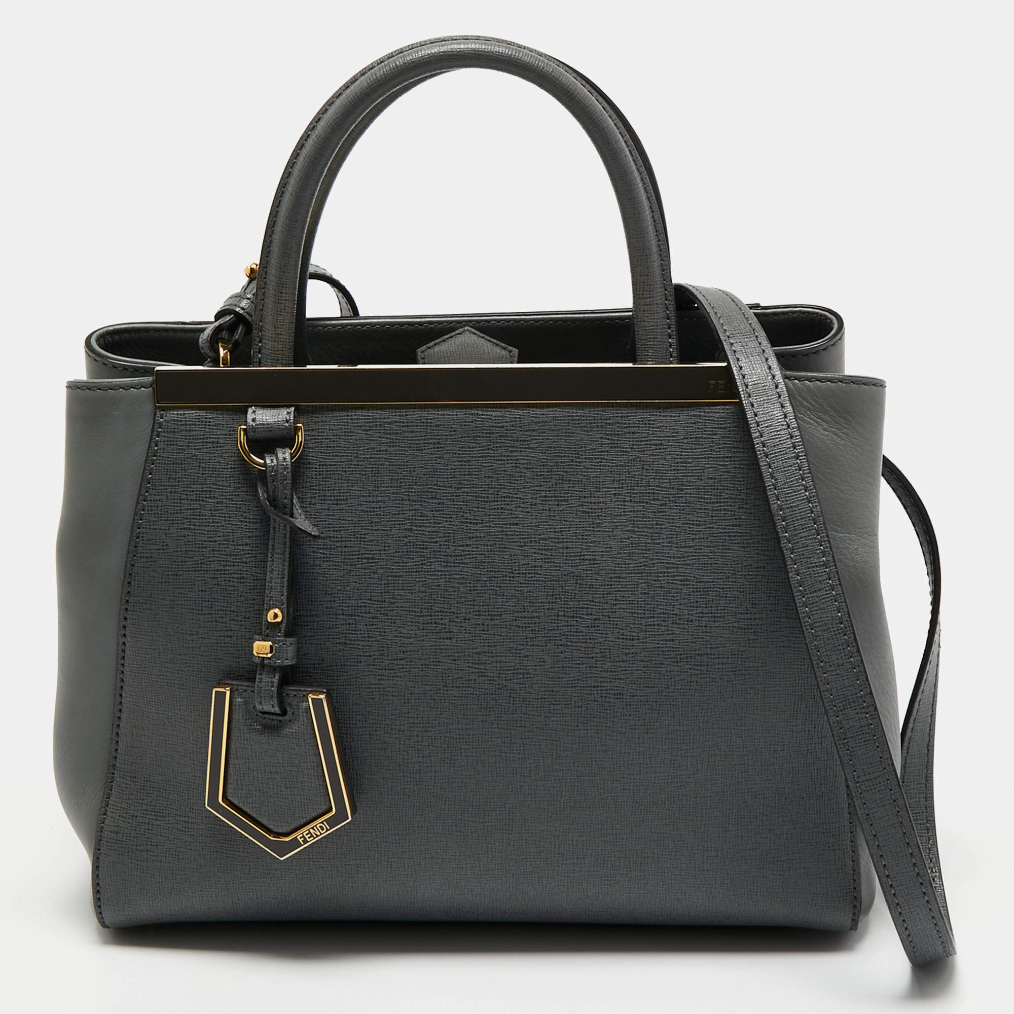 مملوكة مسبقًا حقيبة يد توتس فندي بيتيت ساك 2جور جلد أزرق باستيل