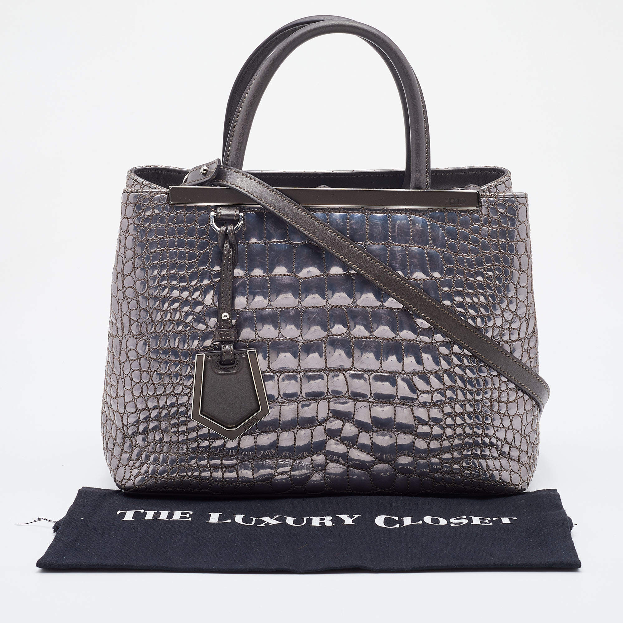 Louis Vuitton Silver Econyl Pillow Monogram Onthego GM Tote Bag Louis  Vuitton | The Luxury Closet