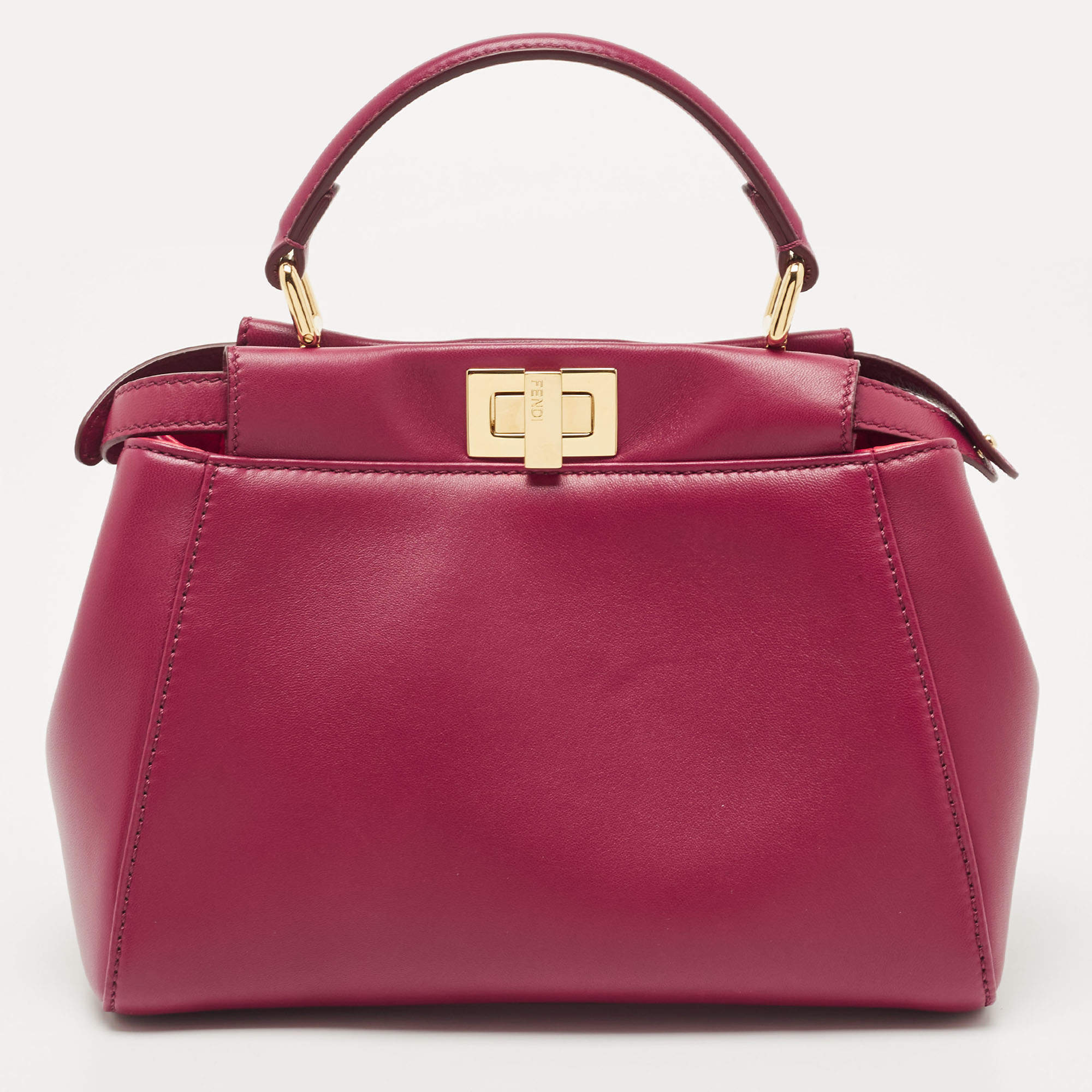 Red fendi outlet peekaboo bag