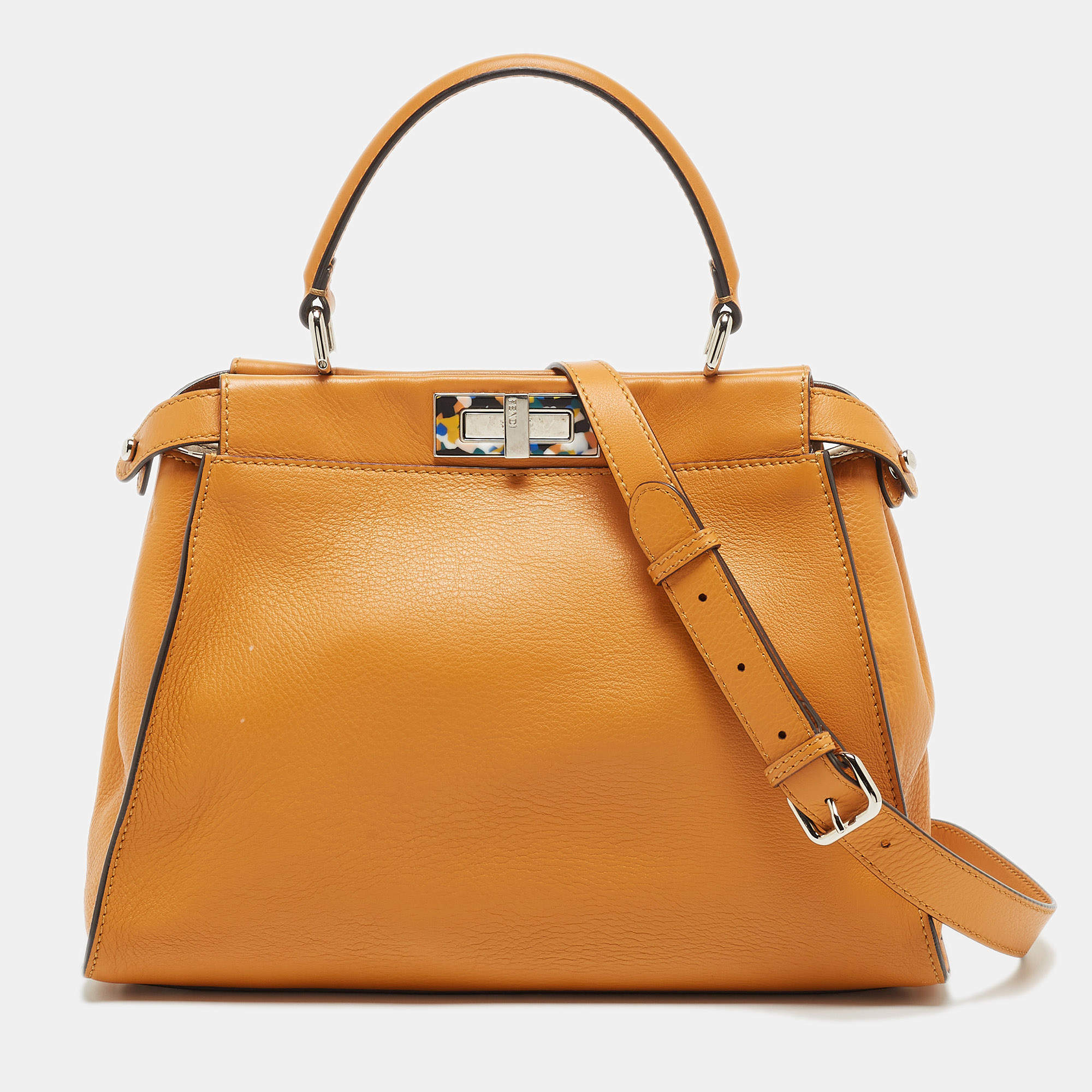 مملوكة مسبقًا حقيبة فندي بيكابوو جلد أي سي يو جلد وزجاج بليكسي بني فاتح مطبوع بيد علوية 