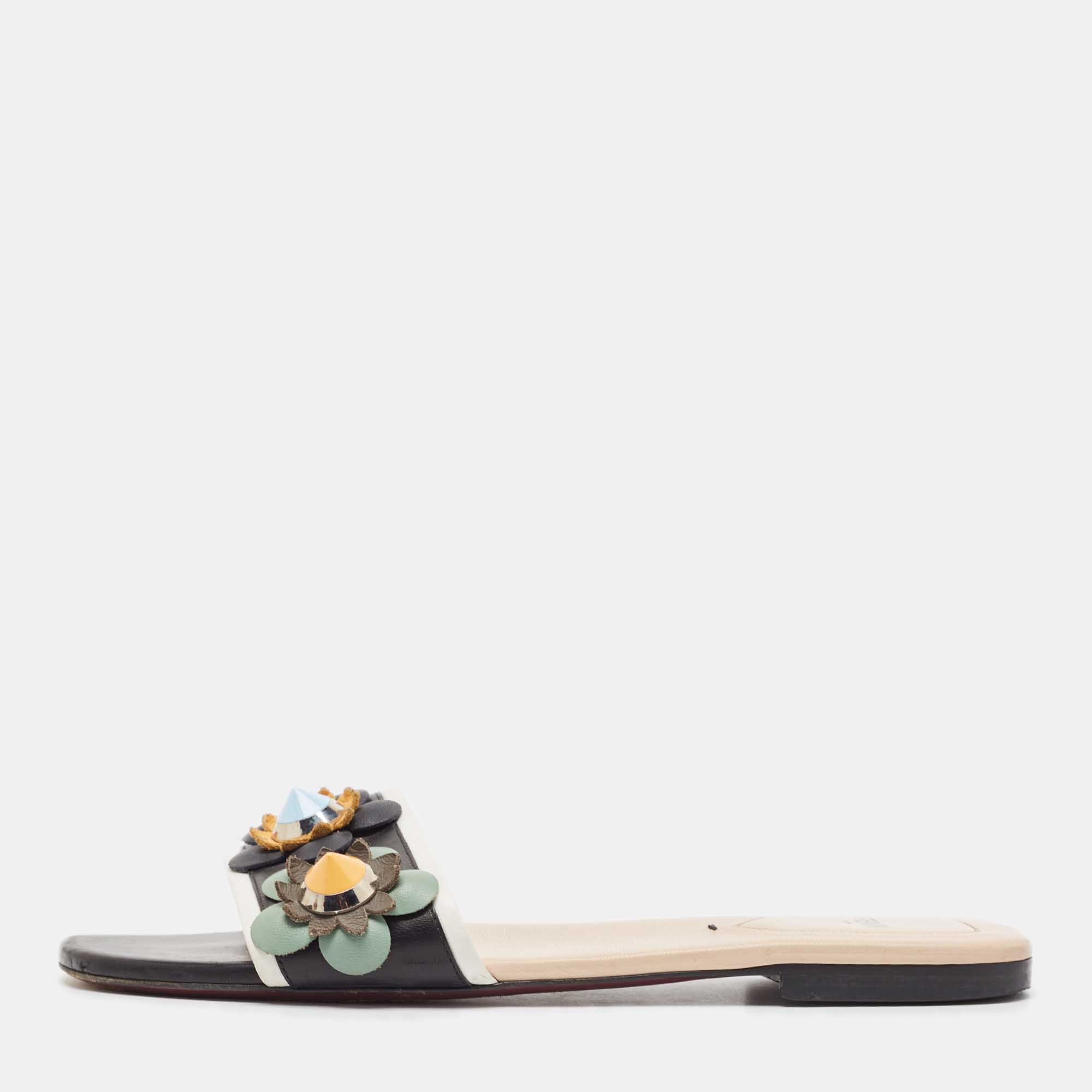 Pre Owned Fendi Black/Cream Leather Flowerland Flat Sandals Size 38