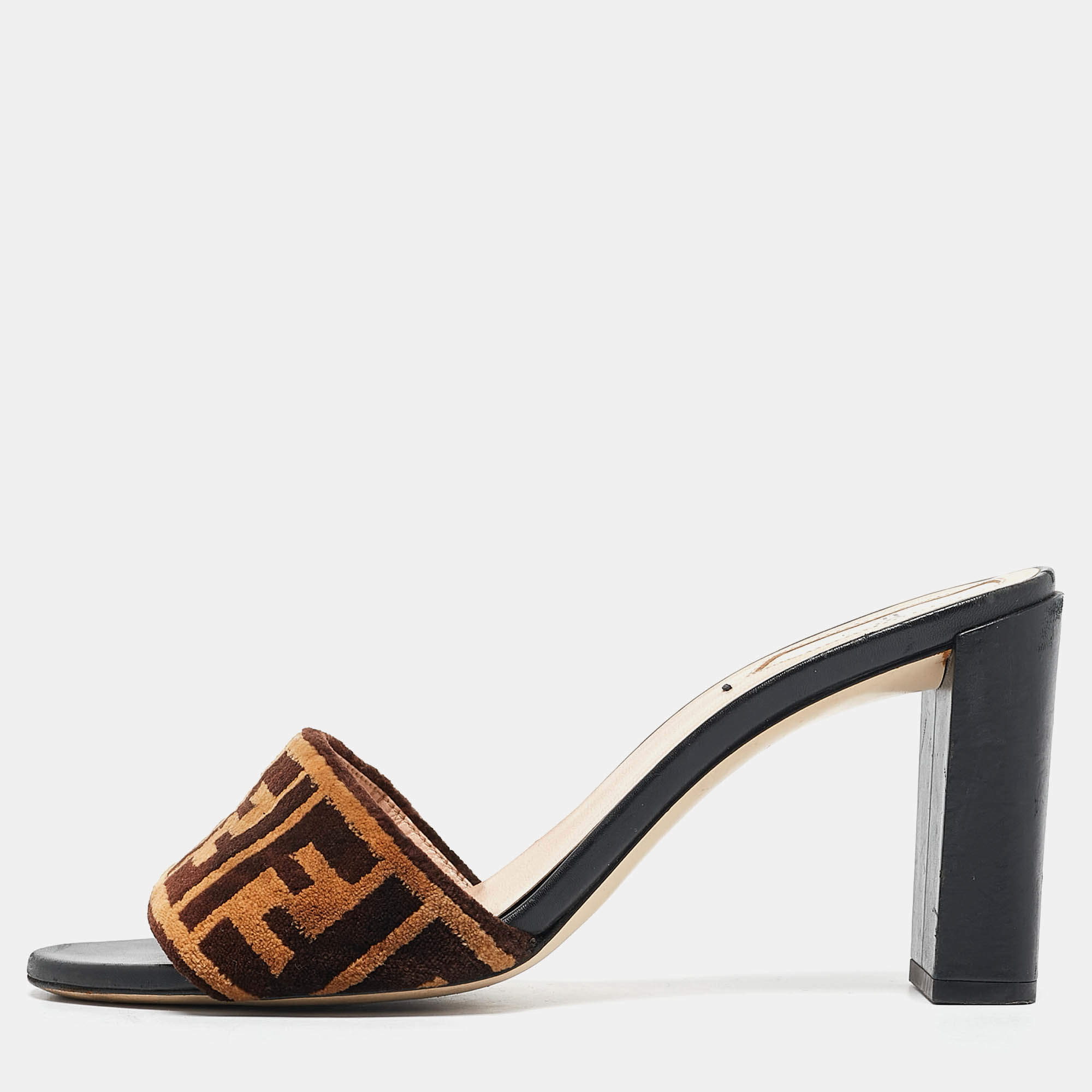 Pre Owned Fendi Beige Velvet FF Slide Sandals Size 38.5