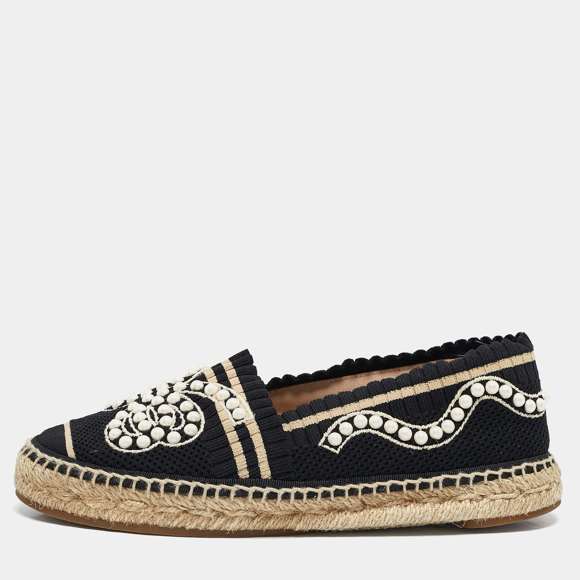 مملوكة مسبقًا Fendi Black/Beige Knit Fabric Pearl Embellished Espadrille Flats Size 36