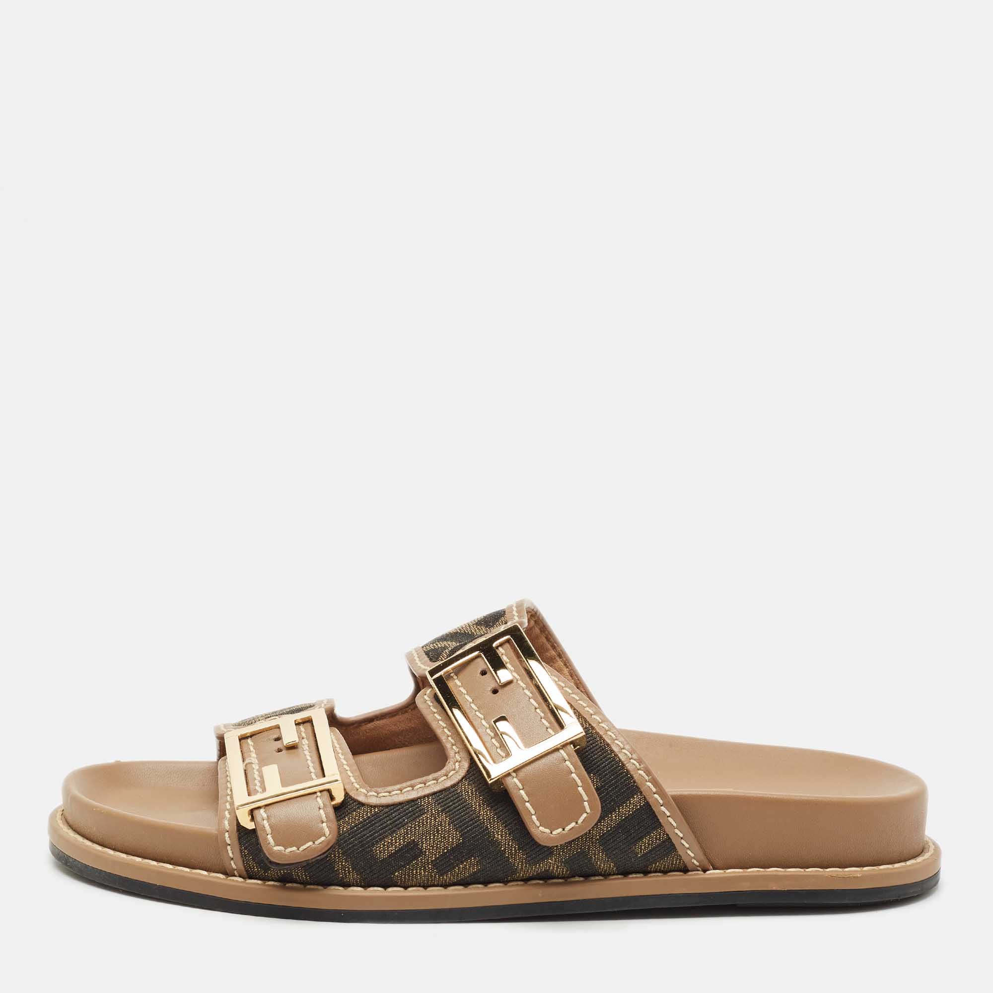 مملوكة مسبقًا Fendi Brown Zucca Canvas and Leather Feel Slide Sandals Size 37