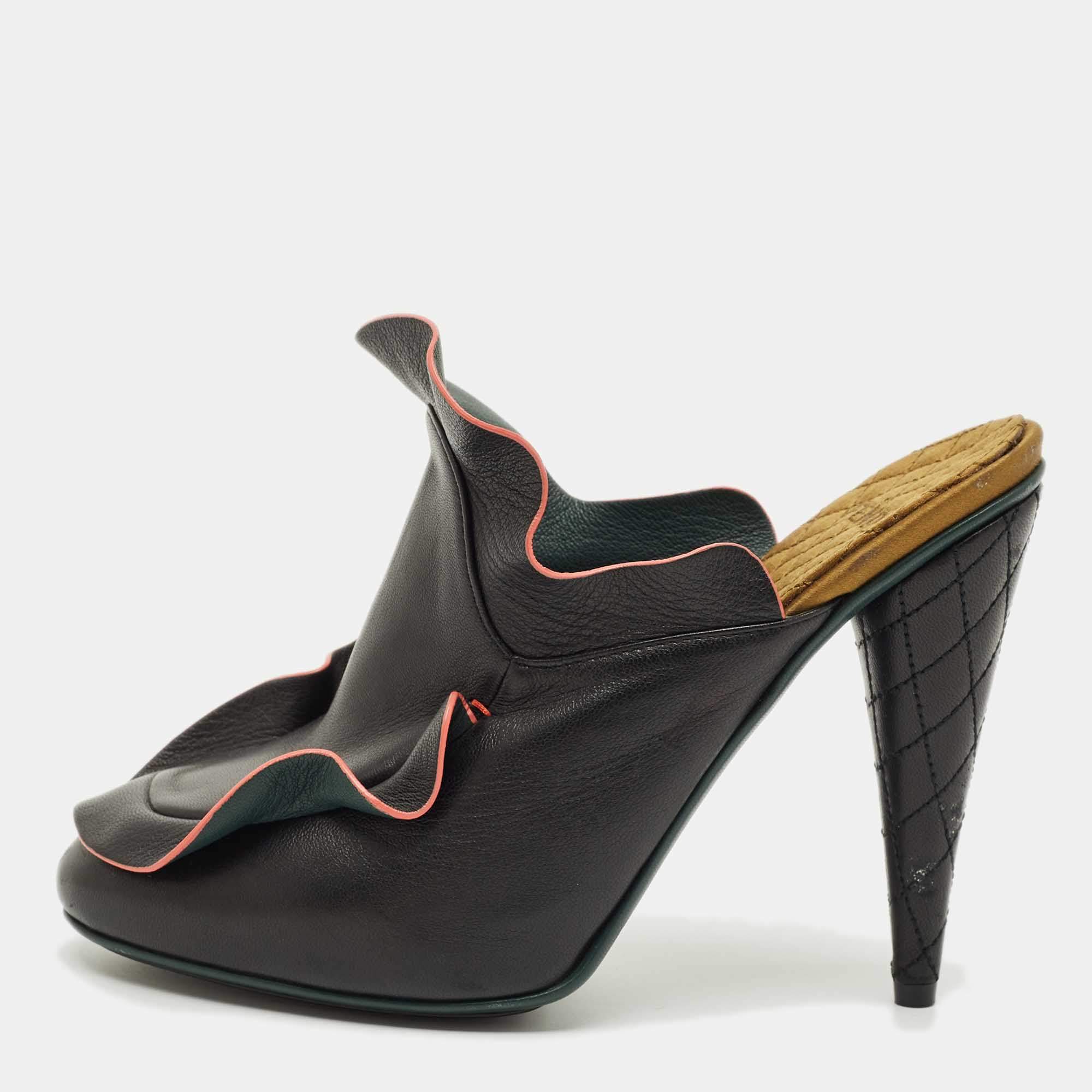 Pre Owned Fendi Black Ruffled Leather Mules Size 38