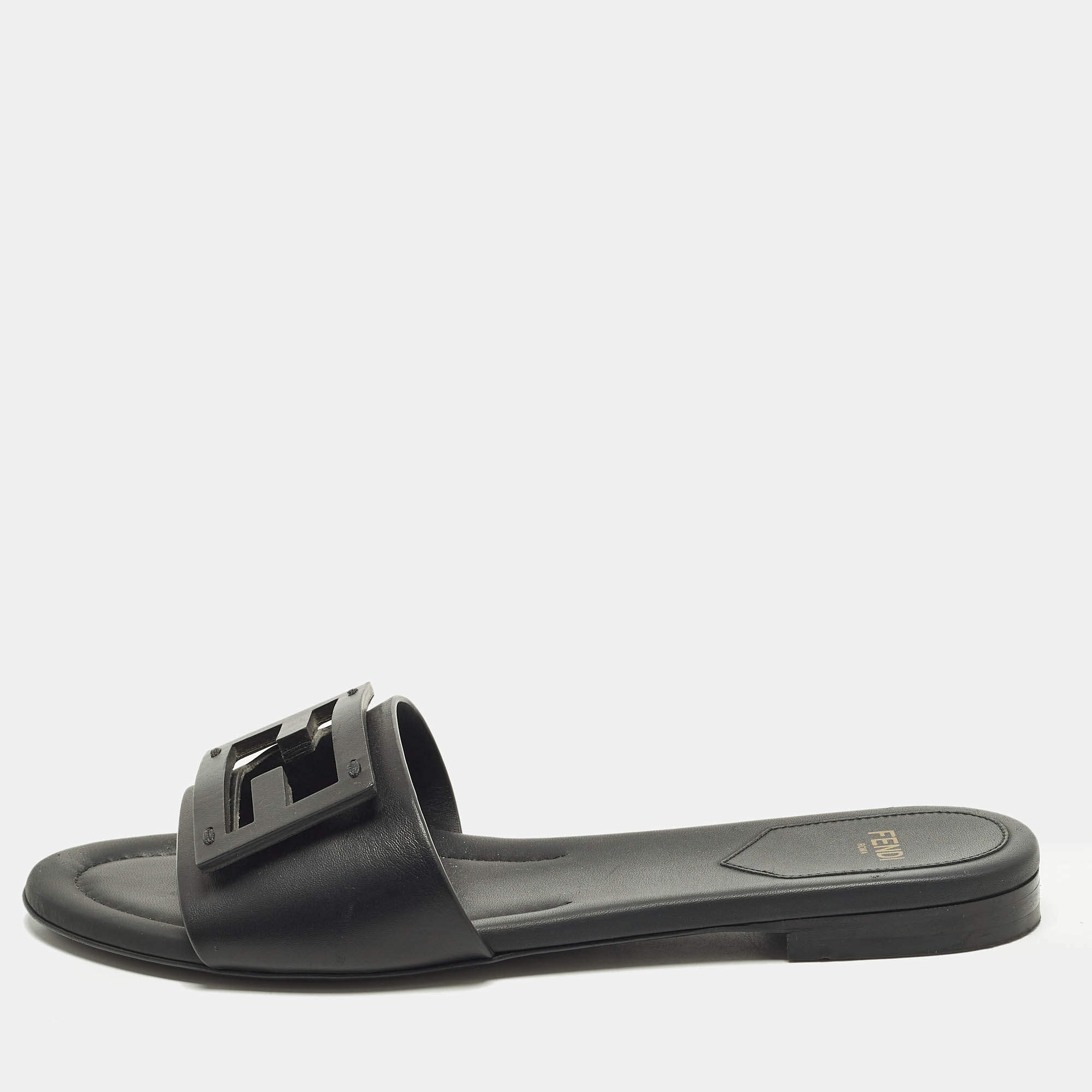 مملوكة مسبقًا Fendi Baguette Size 37 Black Leather Flat Slide