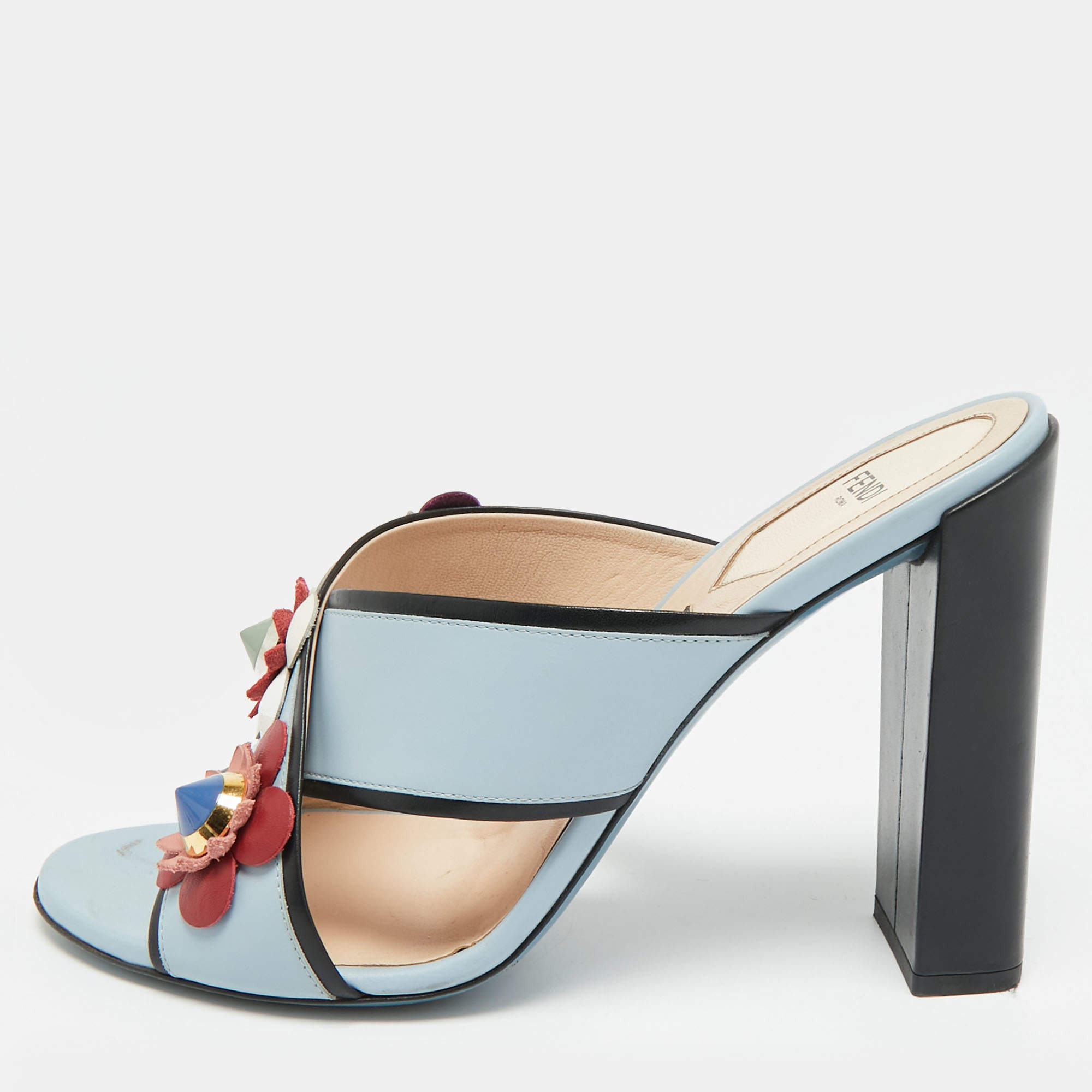 مملوكة مسبقًا Fendi Flowerland Size 41 Light Blue/Black Leather Criss Cross Slide Sandals