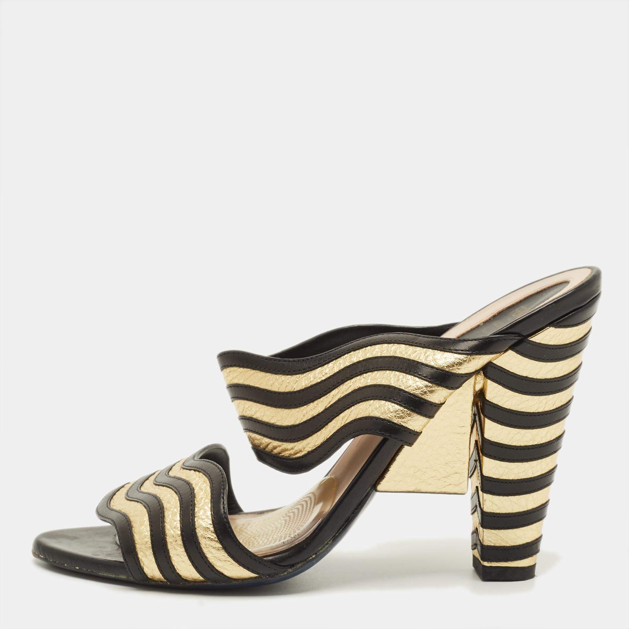 Pre Owned Fendi Size 39 Black/Gold Leather  Wave Striped Slide Sandals