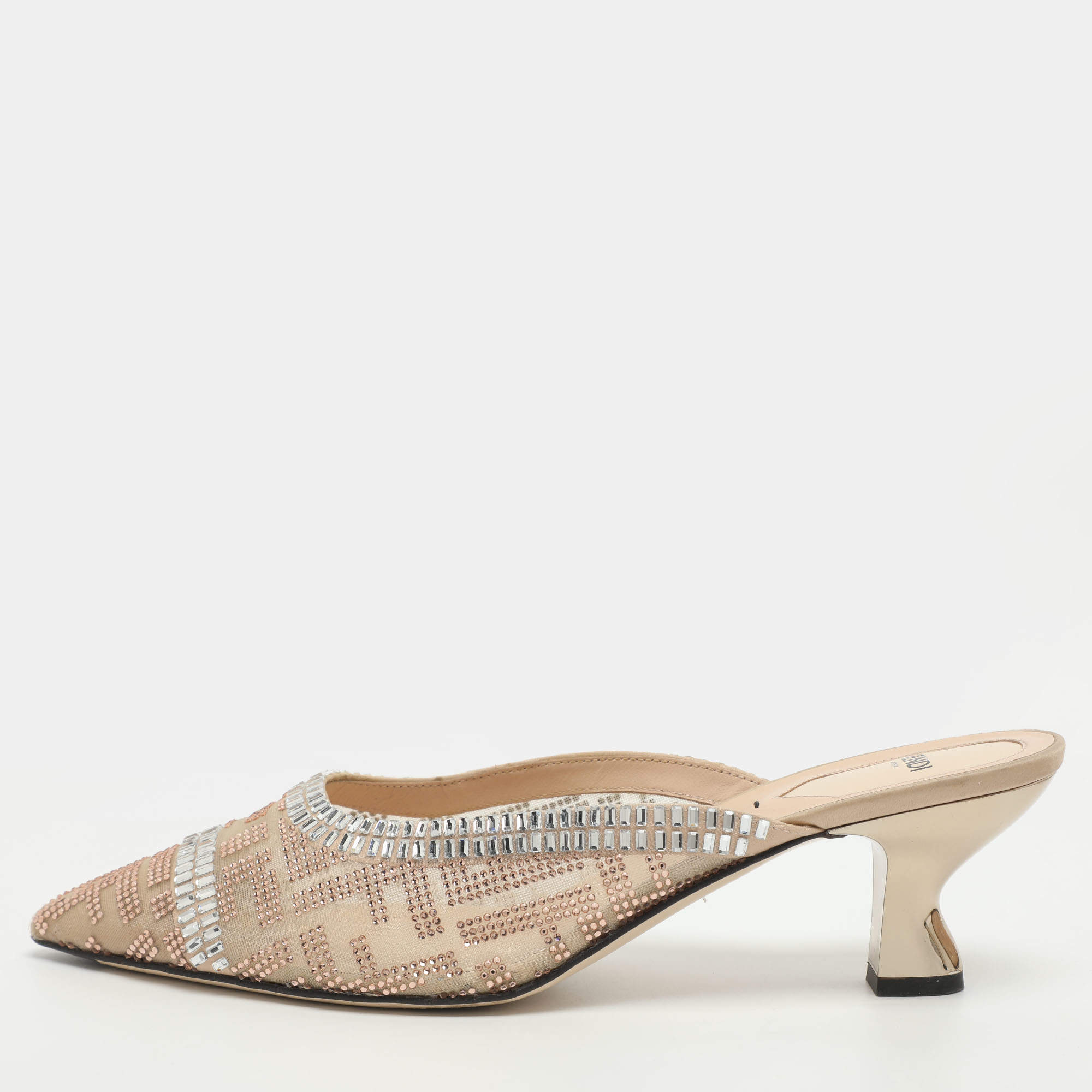مملوكة مسبقًا Fendi Colibri Embellished Size 40.5 Beige Mesh Mules