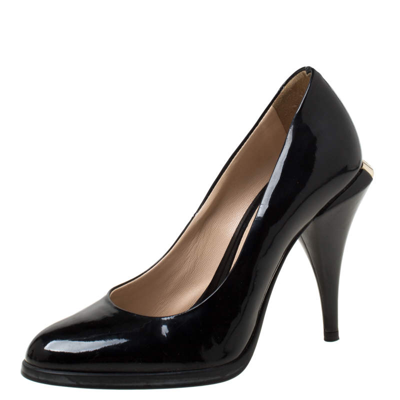 Pre Owned Fendi Black Patent Leather Logo Heel Pumps Size 35