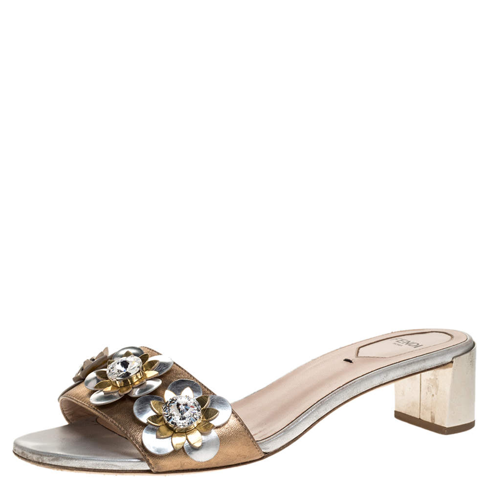 Pre Owned حذاء سلايد فندي "فلاورلاند" مزخرف و بكعب سميك جلد برونزي مقاس 38.5