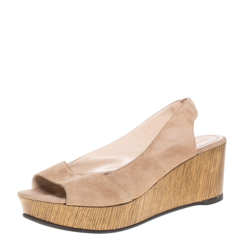 Pre Owned صندل فندى نعل سميك فتحة كعب روكى جلد سويدى بيج مقاس 38.5