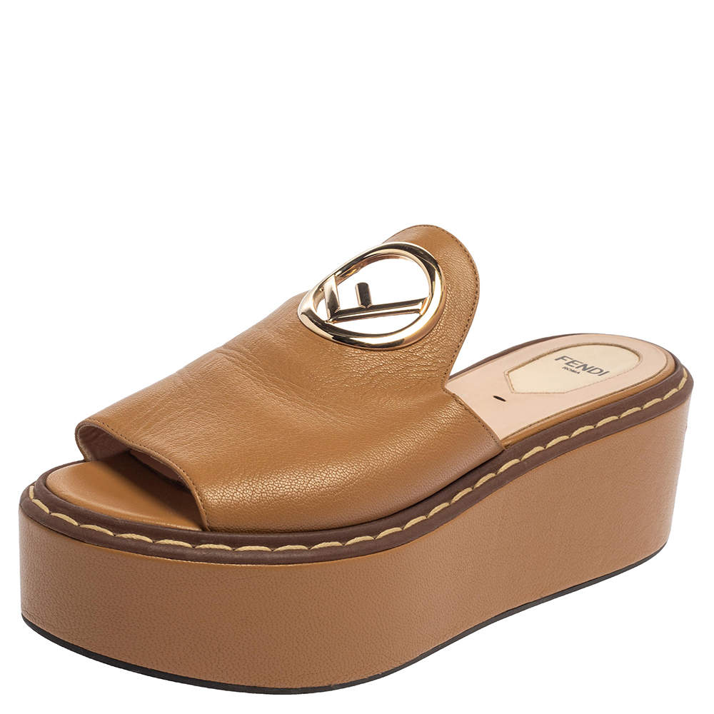 Pre Owned  Fendi Beige Leather Platform Slide Sandals Size 37