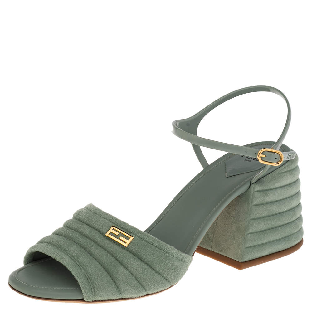 Fendi discount jelly sandals