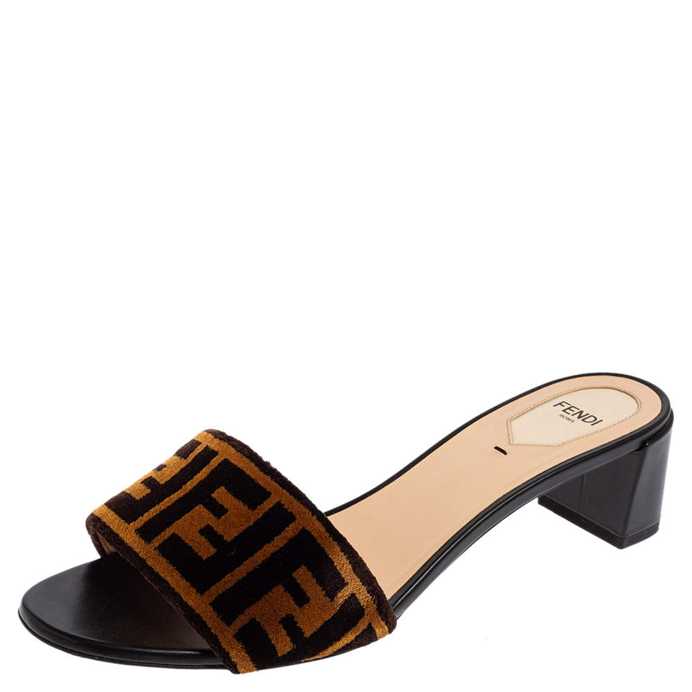 Pre Owned Fendi Brown/Black Zucca Velvet Slide Sandals Size 40