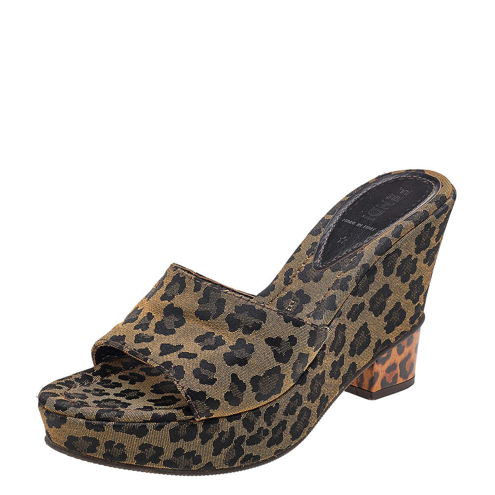 مملوكة مسبقًا Fendi Brown/Black Leopard Print Canvas Wedge Slide Sandals Sie 36.5