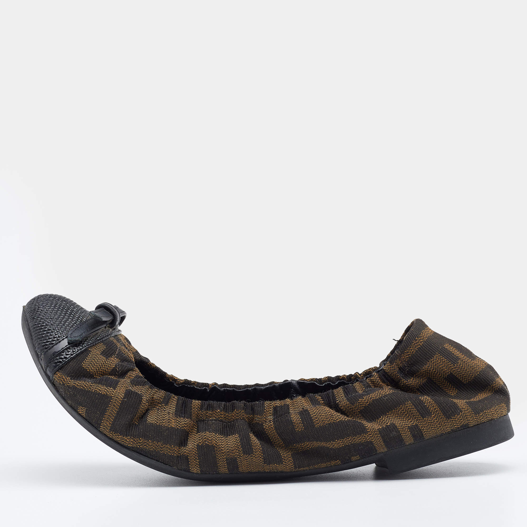 Pre Owned Fendi Tobacco Zucca Canvas And Embossed Leather Cap Toe Scrunch Ballet Flats Size 39