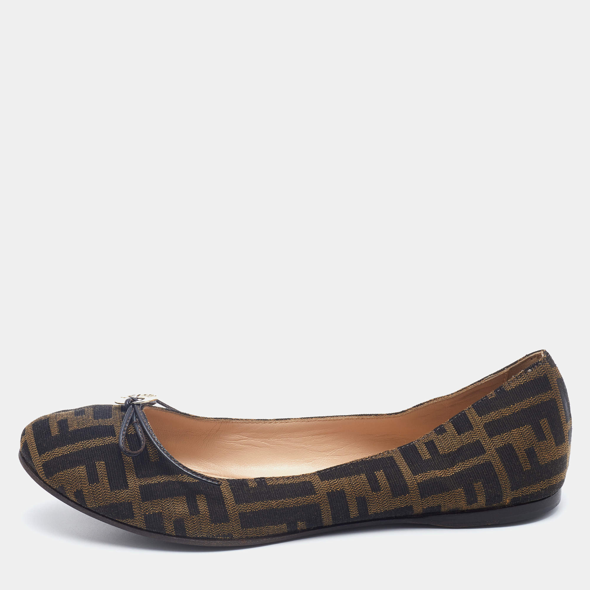 مملوكة مسبقًا Fendi Tobacco Zucca Canvas Bow Ballet Flats Size 40
