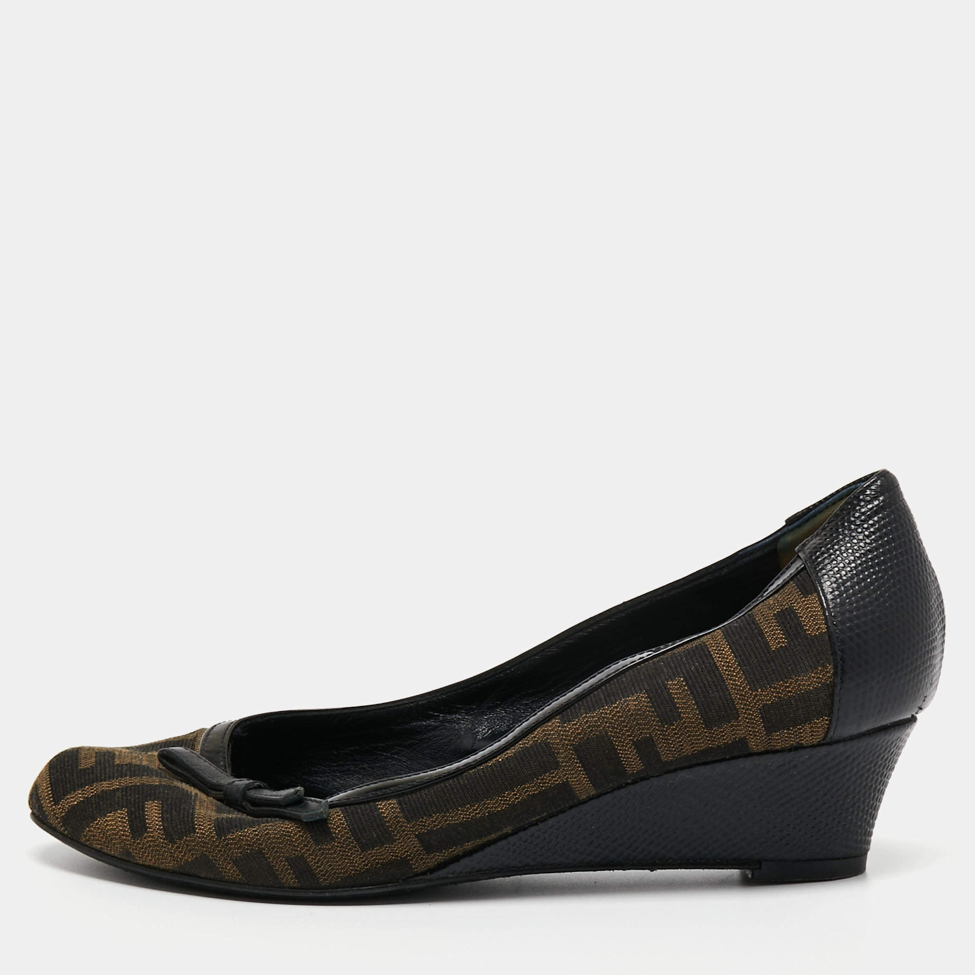 Pre Owned Fendi Tobacco Zucca Canvas Bow Round Toe Wedge Pumps Size 35.5