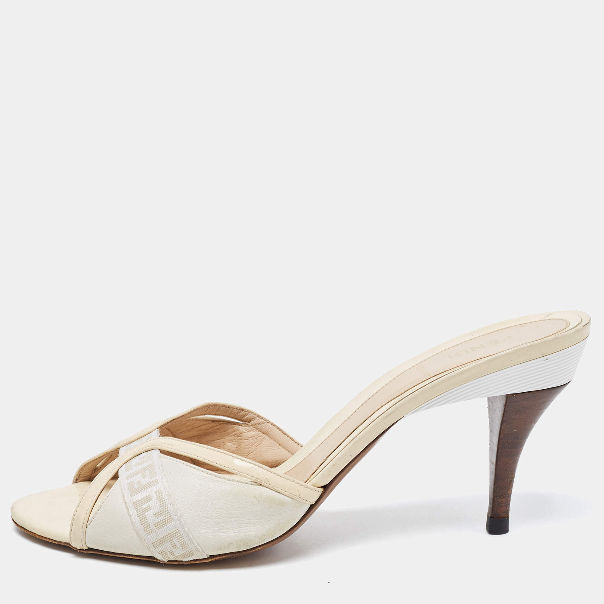 Pre Owned Fendi Two Tone Leather and Zucca Canvas Slide Sandals Size 40