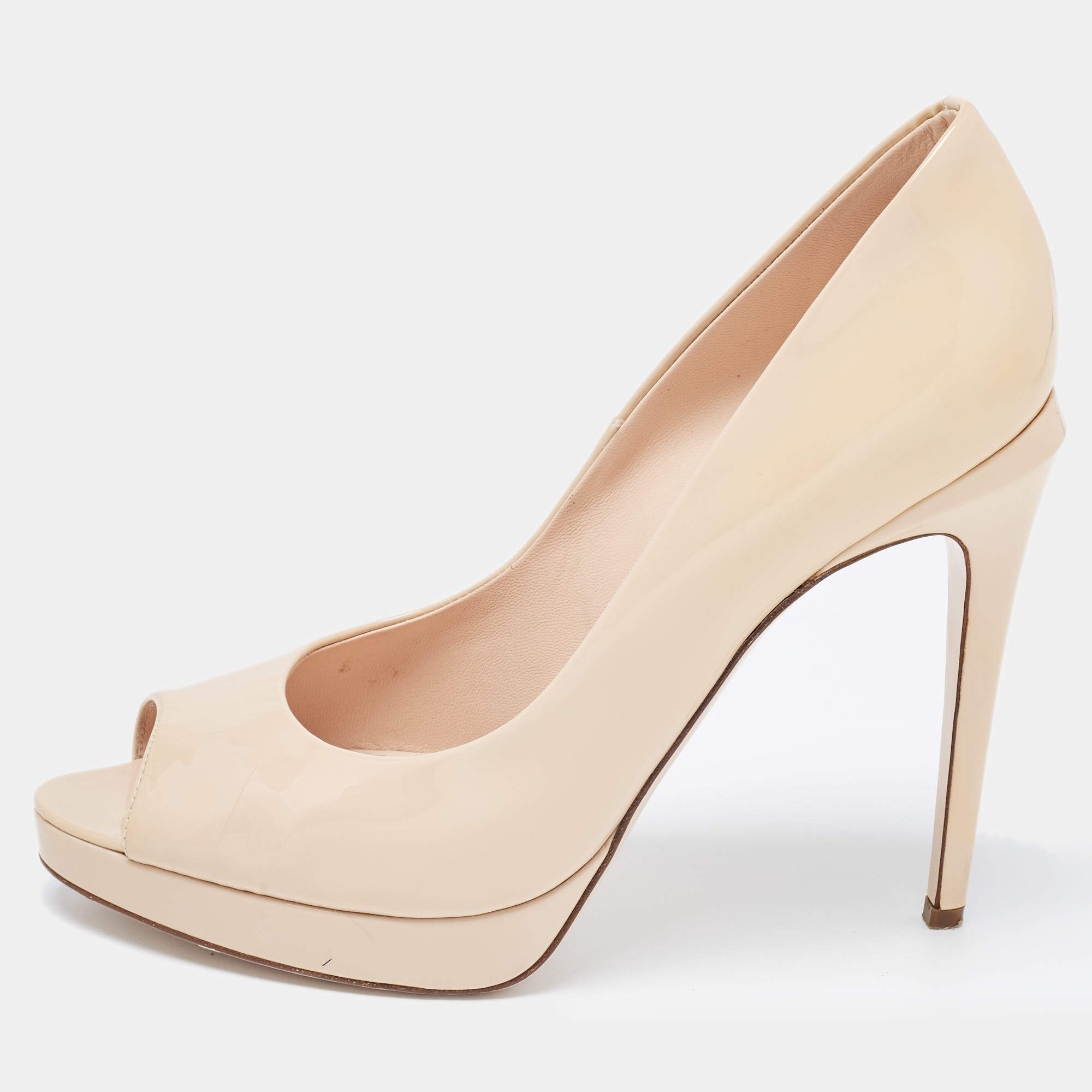 مملوكة مسبقًا Fendi Beige Patent Leather Peep Toe Pumps Size 39