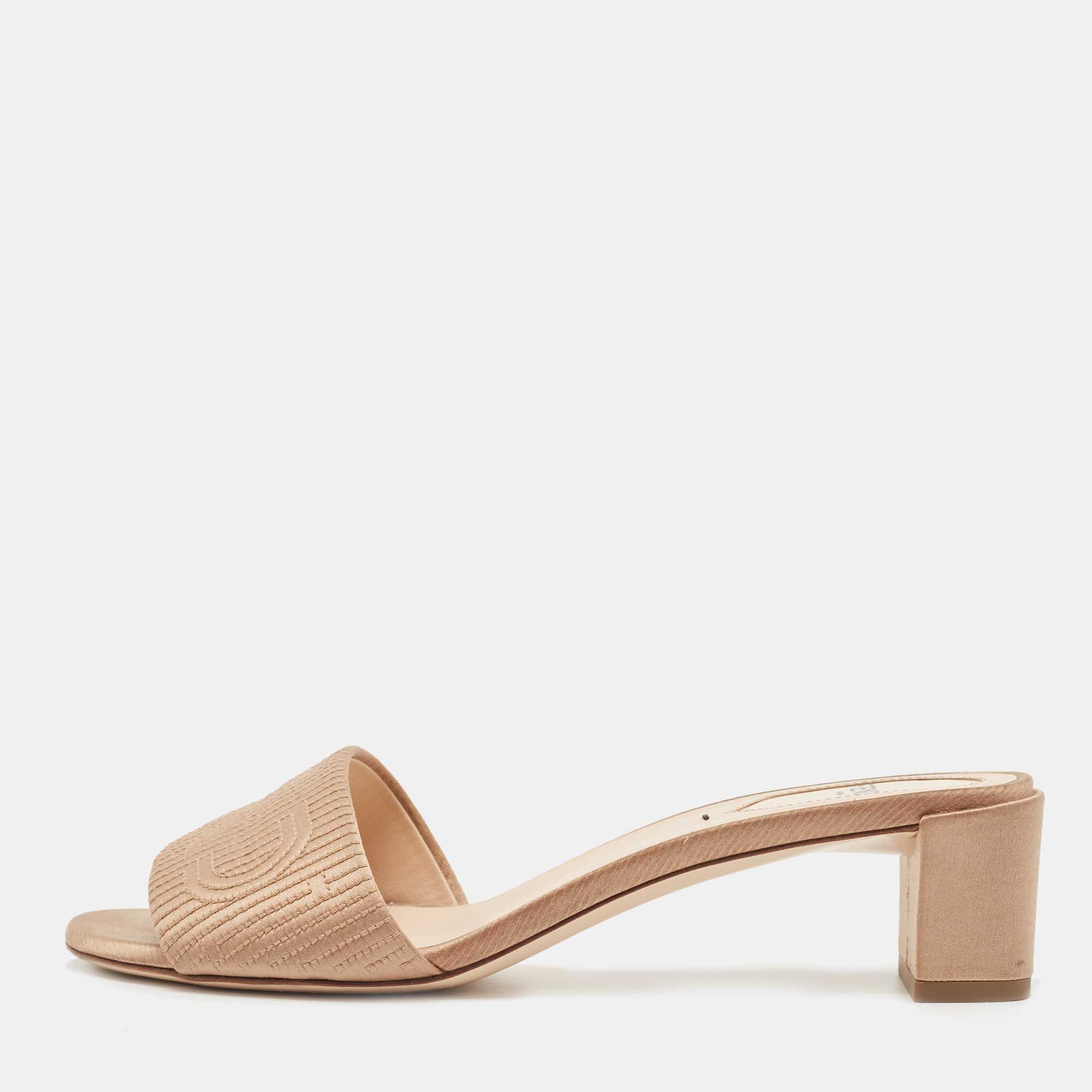 Pre Owned Fendi Beige Satin Logo Slides Size 37.5
