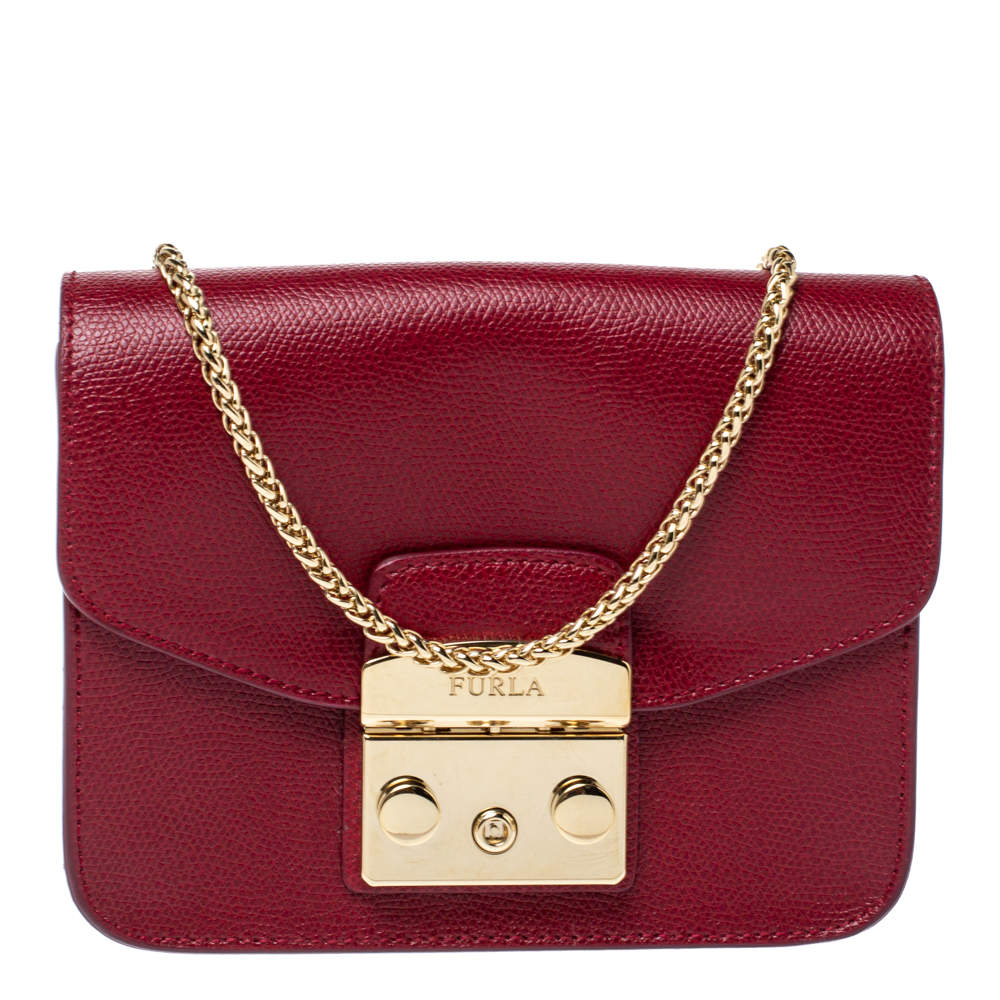 Pre Owned Furla Red Leather Mini Metropolis Crossbody Bag