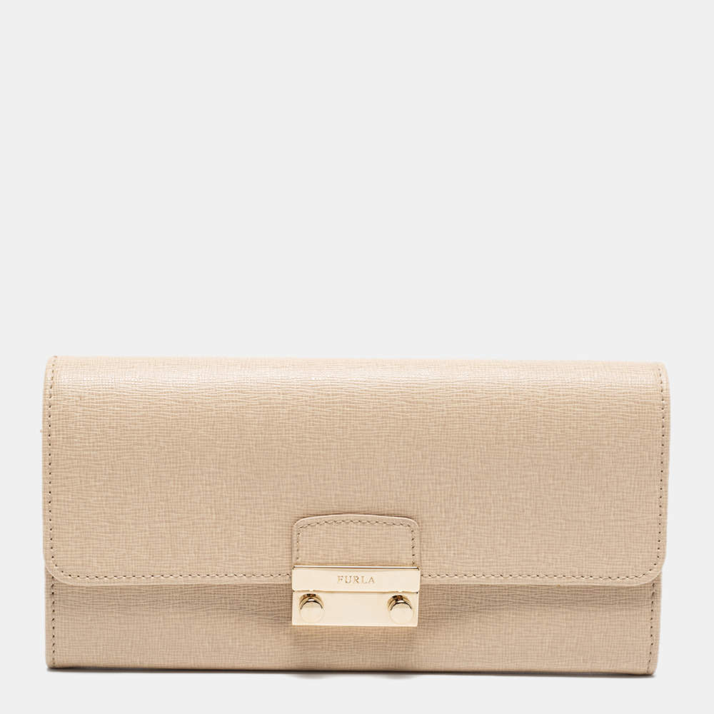 Pre Owned Furla Beige Leather Pushlock Flap Continental Wallet