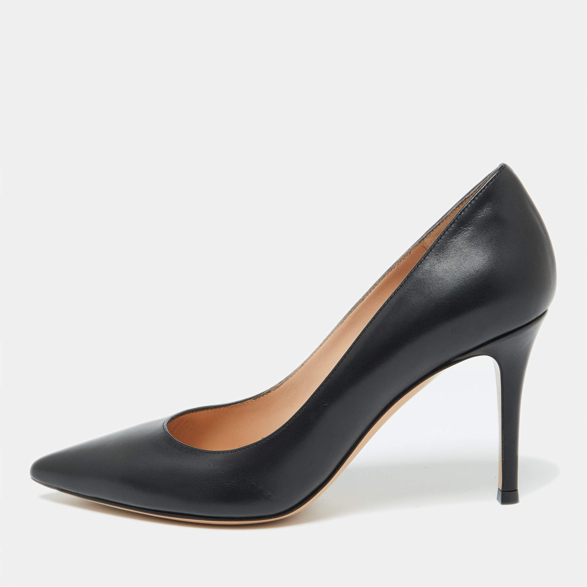 Pre Owned Gianvito Rossi Black Leather Pointed Toe Pumps Size 38