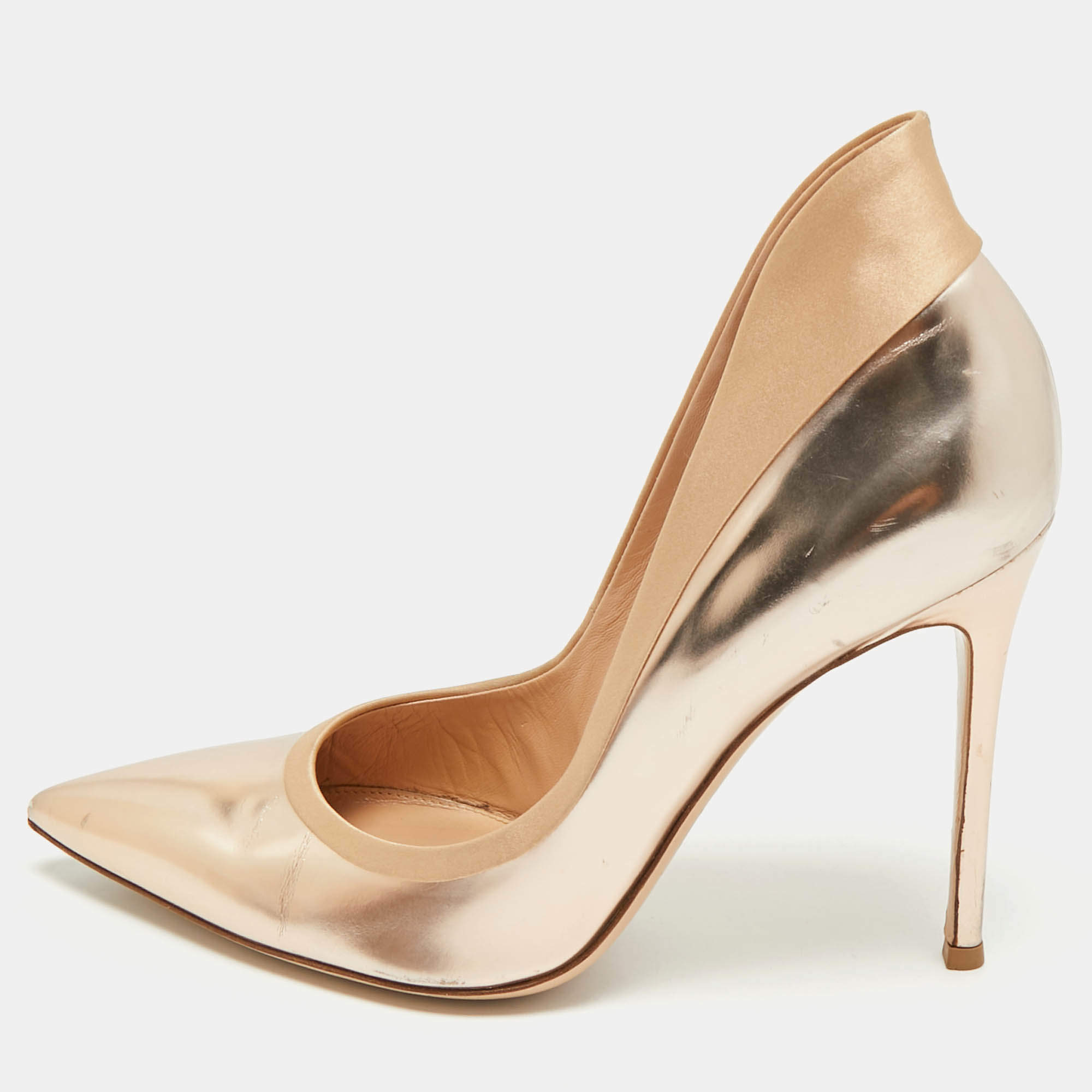 Pre Owned Gianvito Rossi Rose Gold/Beige Leather and Satin Pointed Toe Pumps Size 40