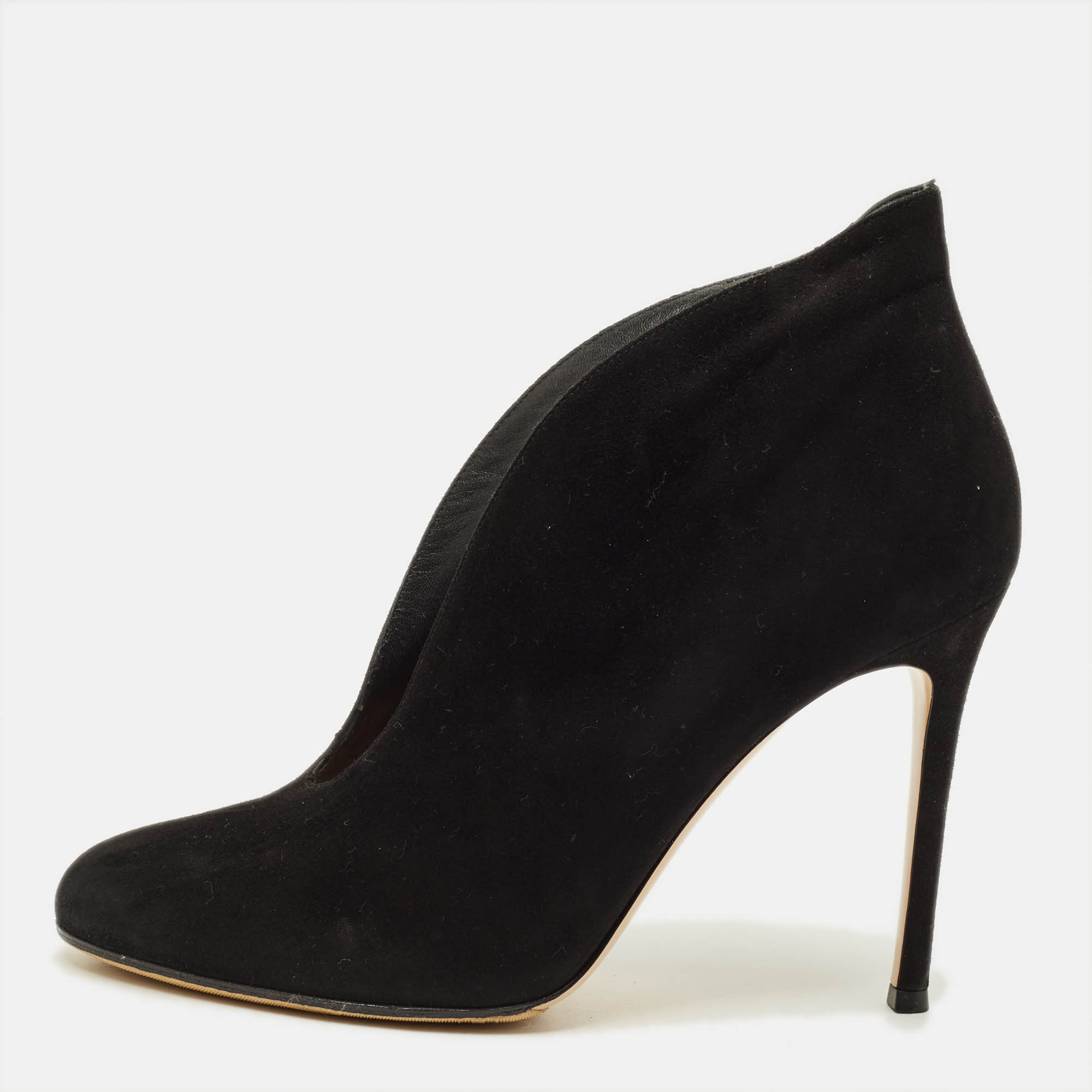 Pre Owned Gianvito Rossi Vamp Size 38.5 Black Suede Booties