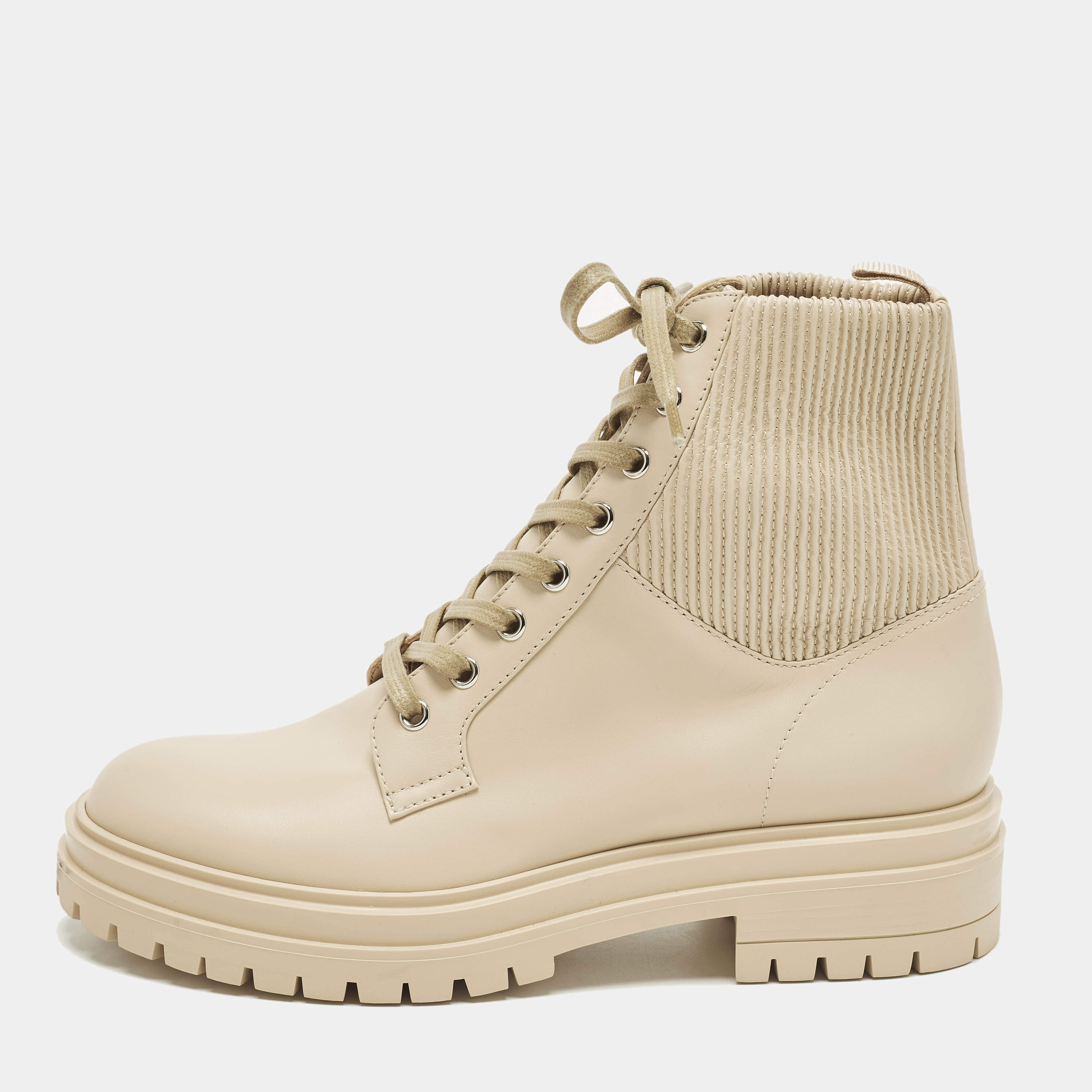 Pre Owned Gianvito Rossi Martis Size 40 Beige Leather Combat Boots