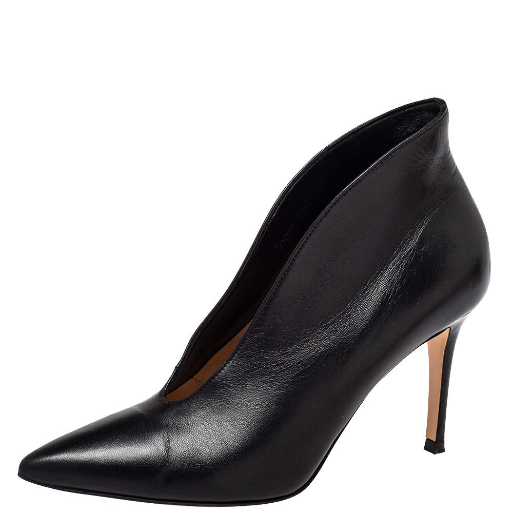 Pre Owned Gianvito Rossi Black Leather Vamp Boots Size 37